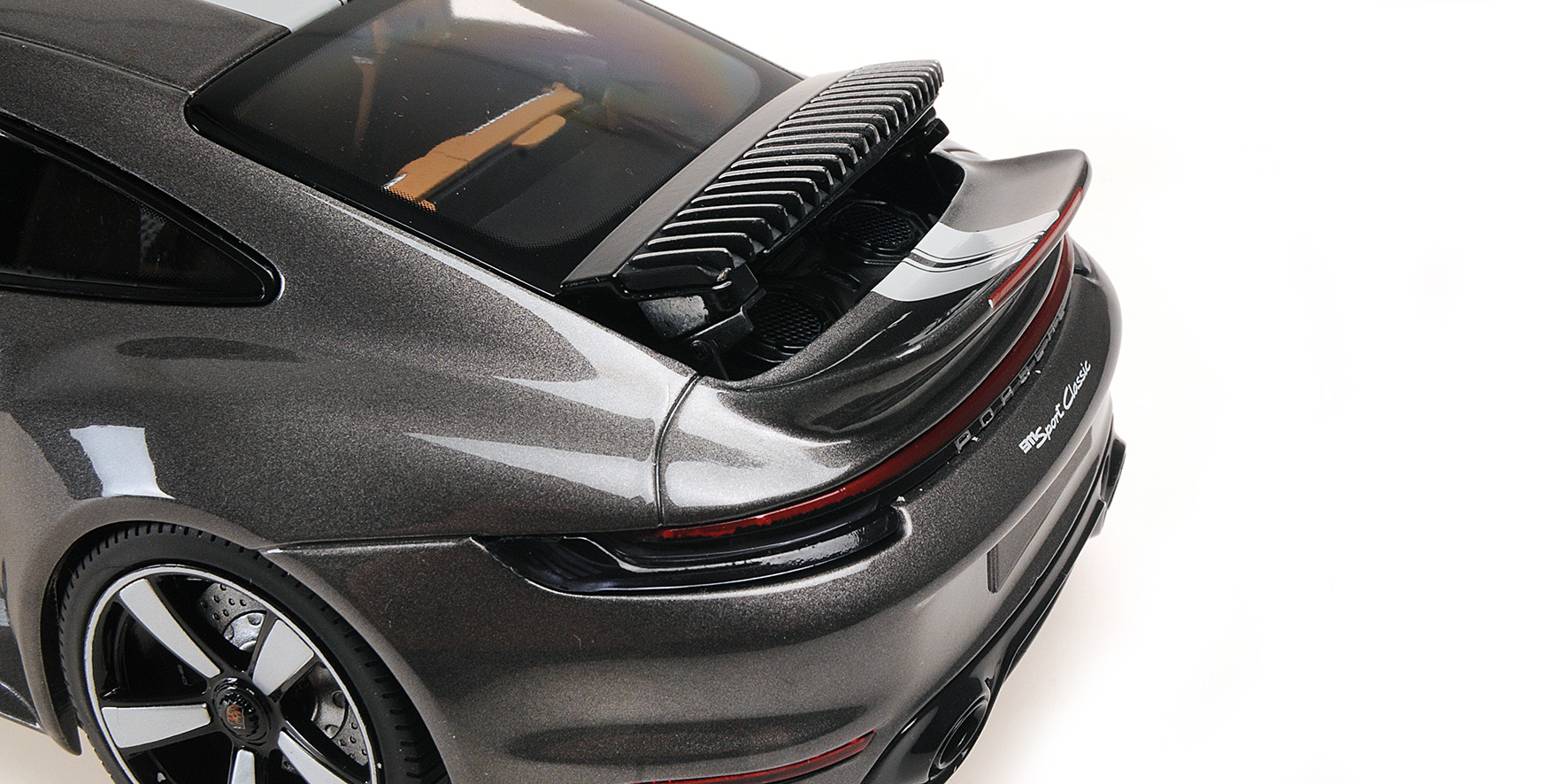 PORSCHE 911 (992) SPORT CLASSIC - 2022 - GREY METALLIC