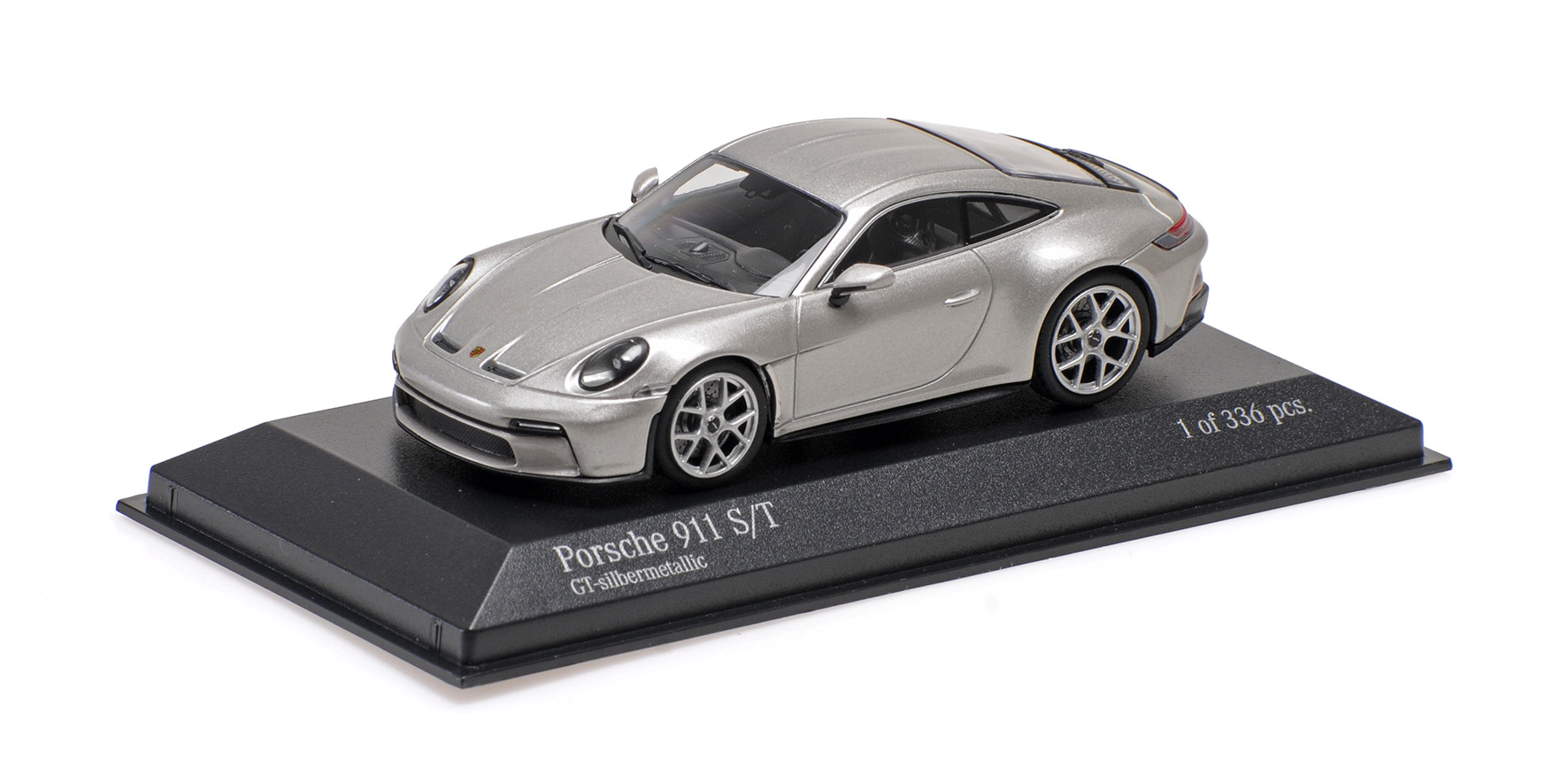 PORSCHE 911 (992) S/T - 2023 - SILVER