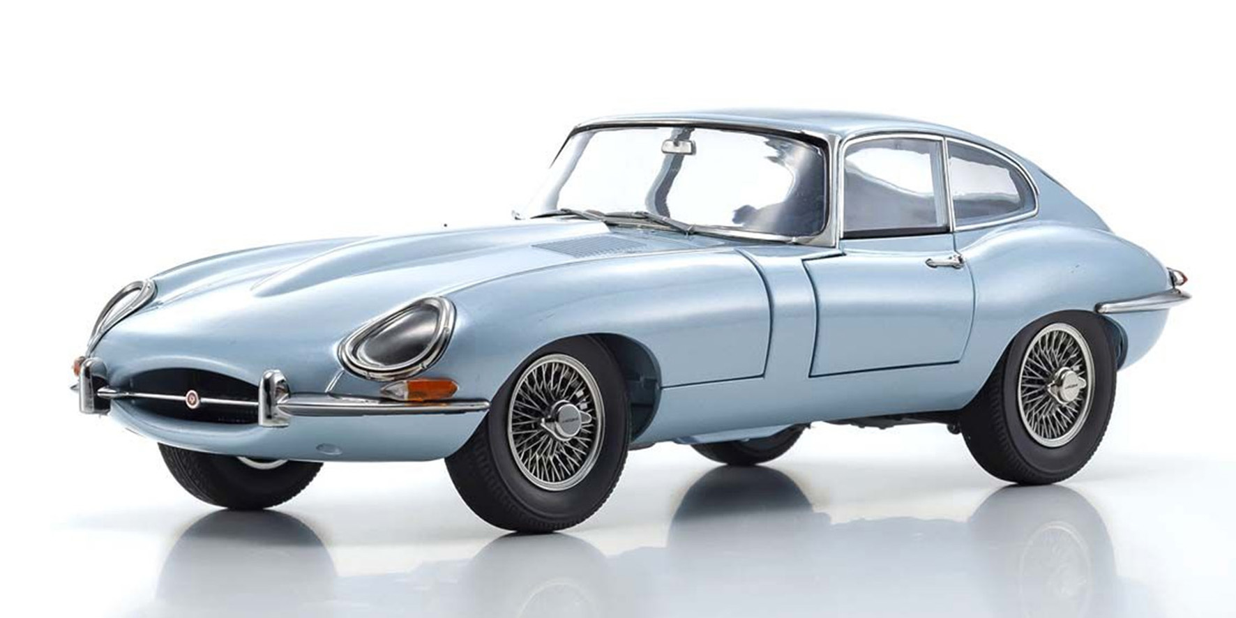 JAGUAR E TYPE (RHD) SILVERBLUE METALLIC (08954SBL)