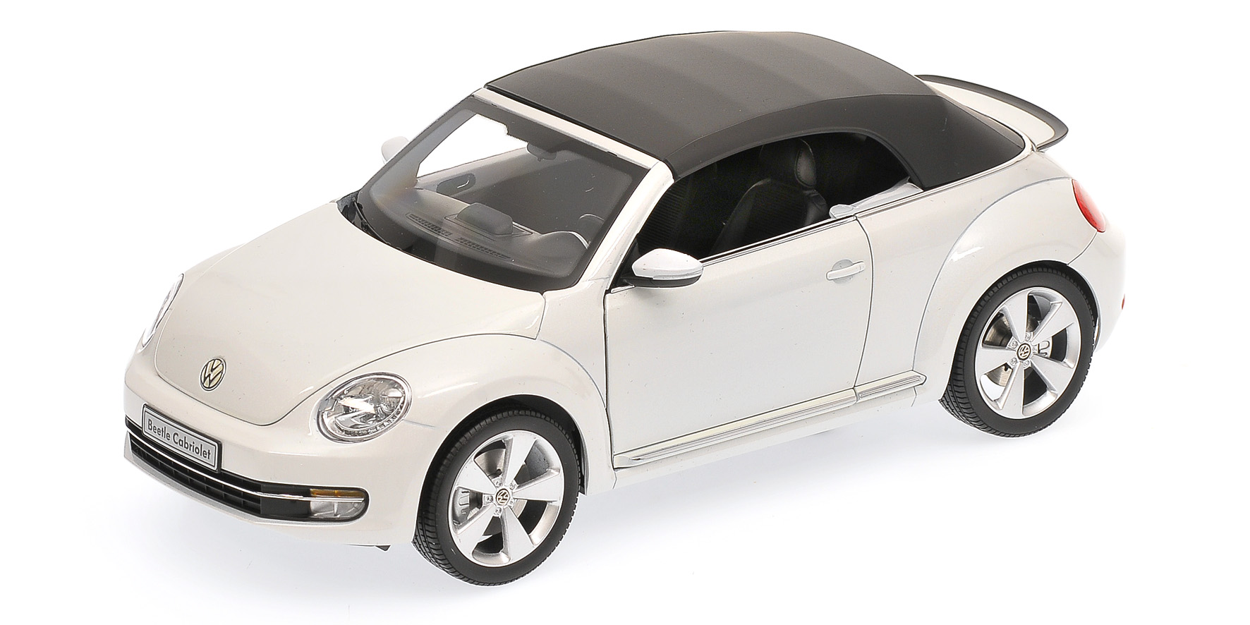 VOLKSWAGEN THE BEETLE CONVERTIBLE - 2013 - ORYX WHITE PEARL EFFECT  (08812PW)