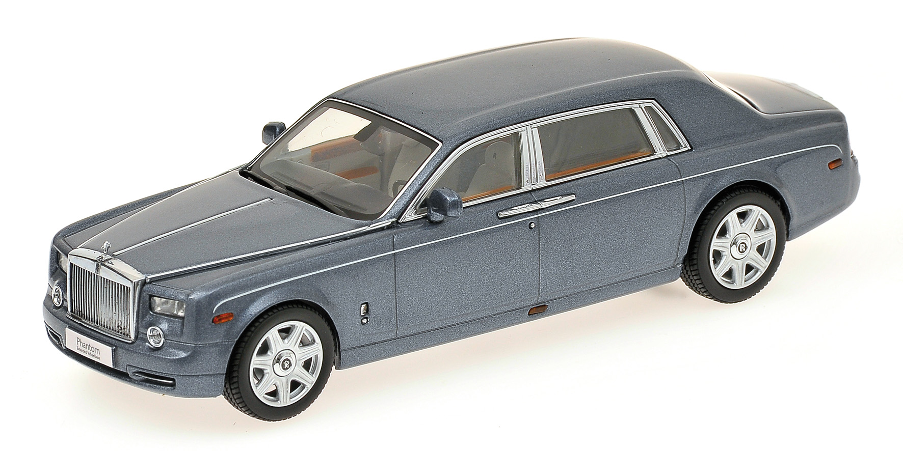 ROLLS ROYCE PHANTOM - EXTENDED WHEEL BASE - LUNA BLUE (05542LBL)