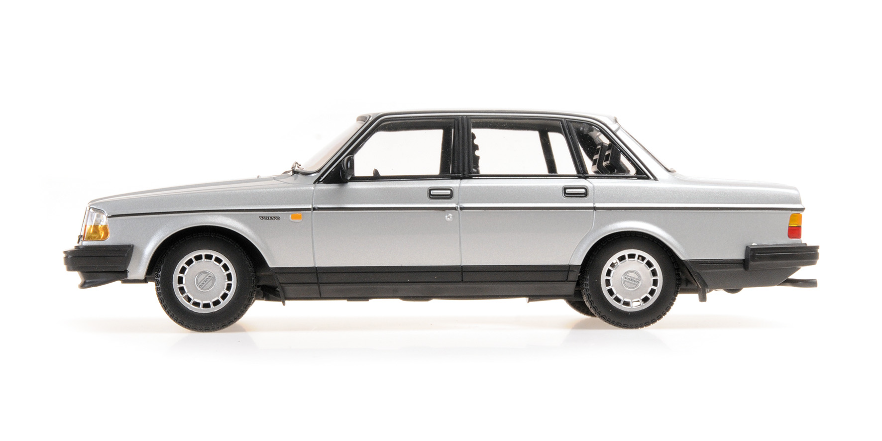 VOLVO 240 GL - 1986 - SILVER