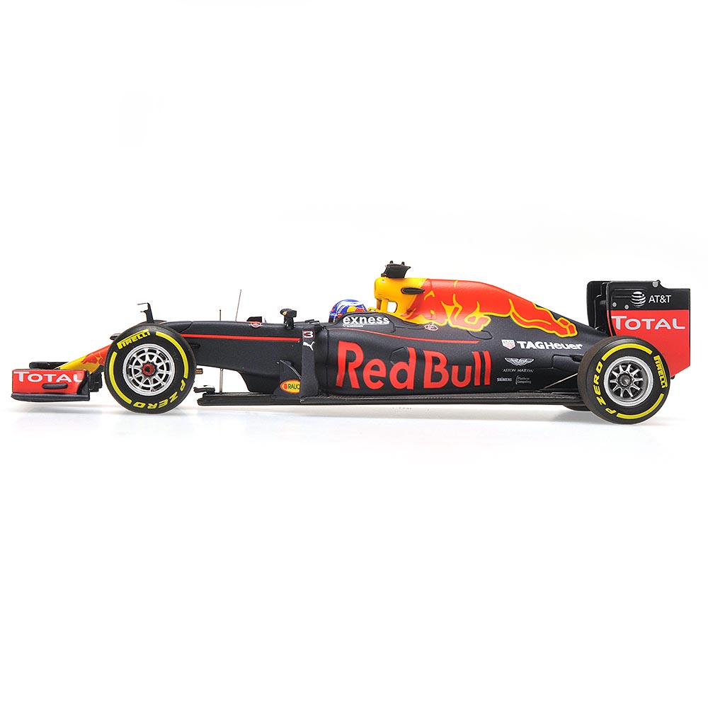 RED BULL RACING TAG HEUER RB12 - DANIEL RICCIARDO - 2016