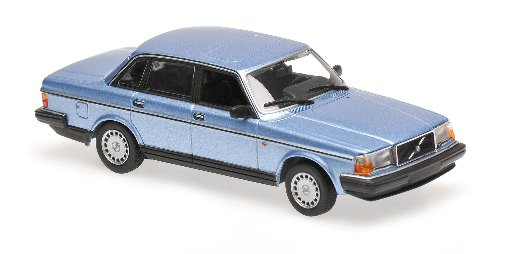 VOLVO 240 GL - 1986 - BLUE METALLIC