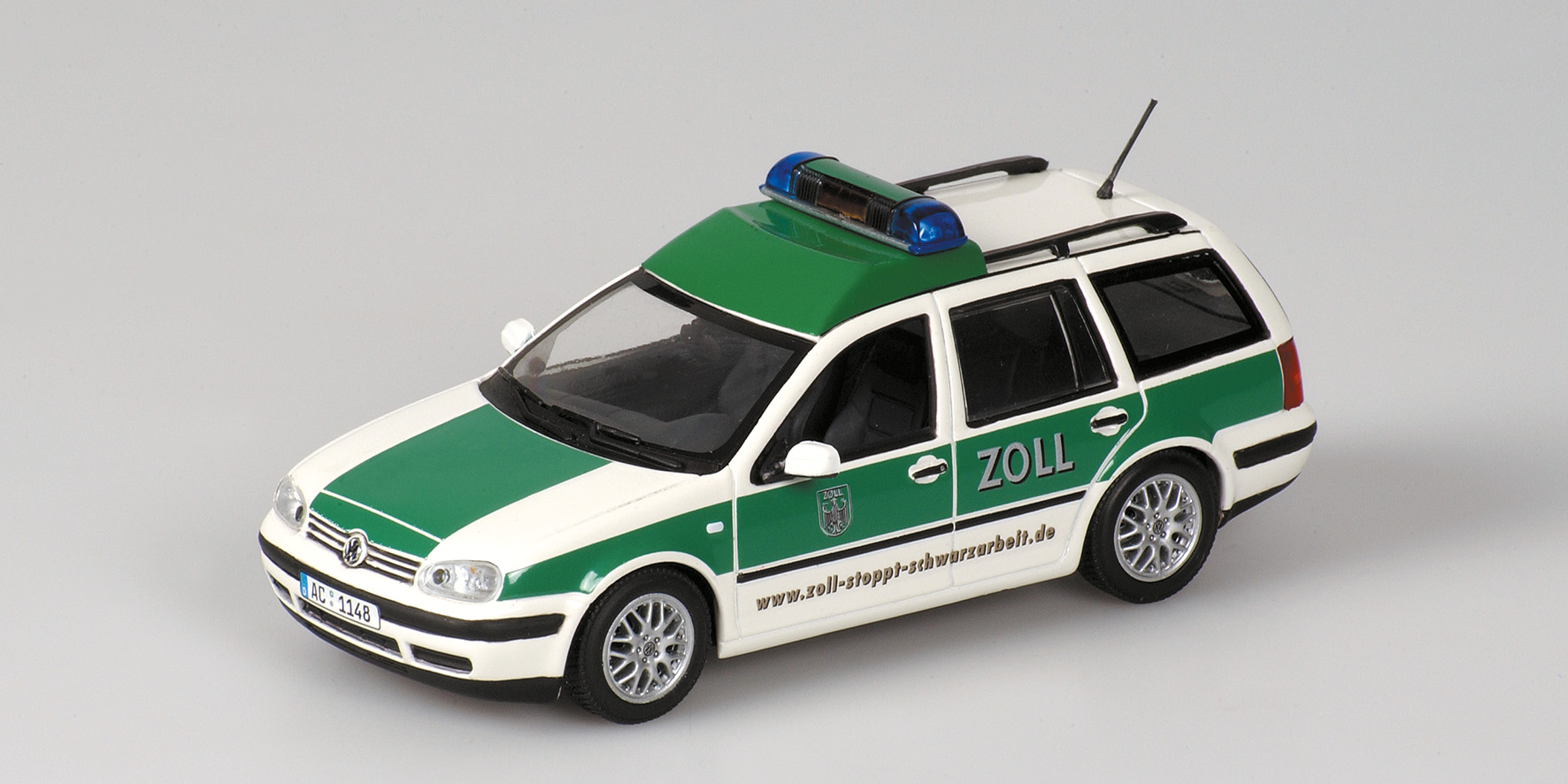 VOLKSWAGEN GOLF VARIANT - 2000 - 'FINANZ-KONTROLLE SCHWARZARBEIT'