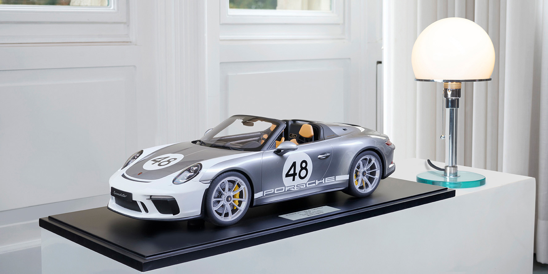 PORSCHE 911 (991.2) SPEEDSTER - 2019 - SILBER (HERITAGE PAKET) (191)
