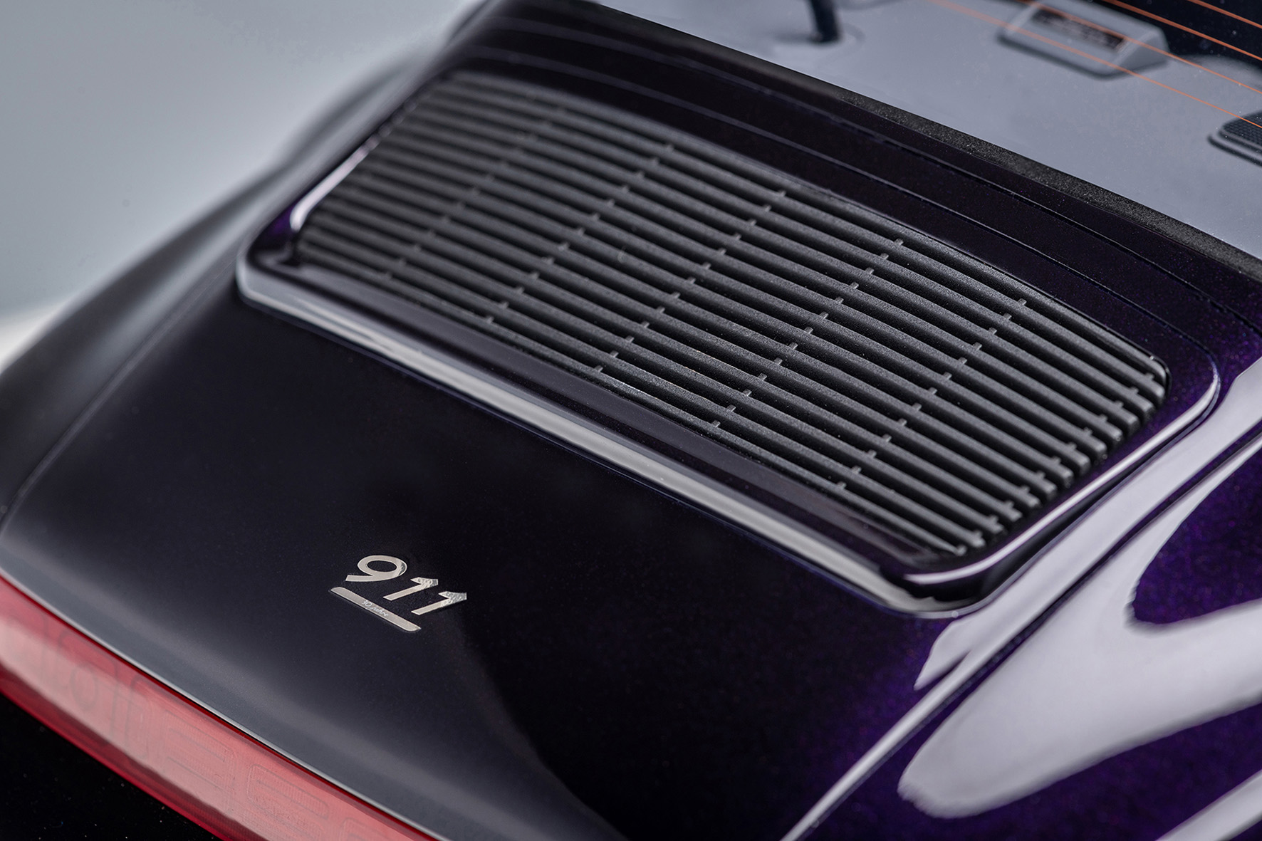 PORSCHE 911 (964) 30 JAHRE 911 - 1993 - VIOLA METALLIC (99)