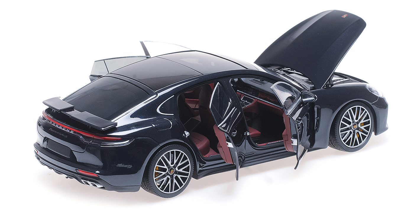 PORSCHE PANAMERA TURBO S - 2020 - BLUE METALLIC