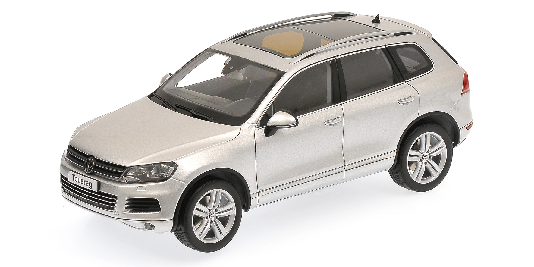 VOLKSWAGEN TOUAREG V6 FSI - COOL SILVER METALLIC