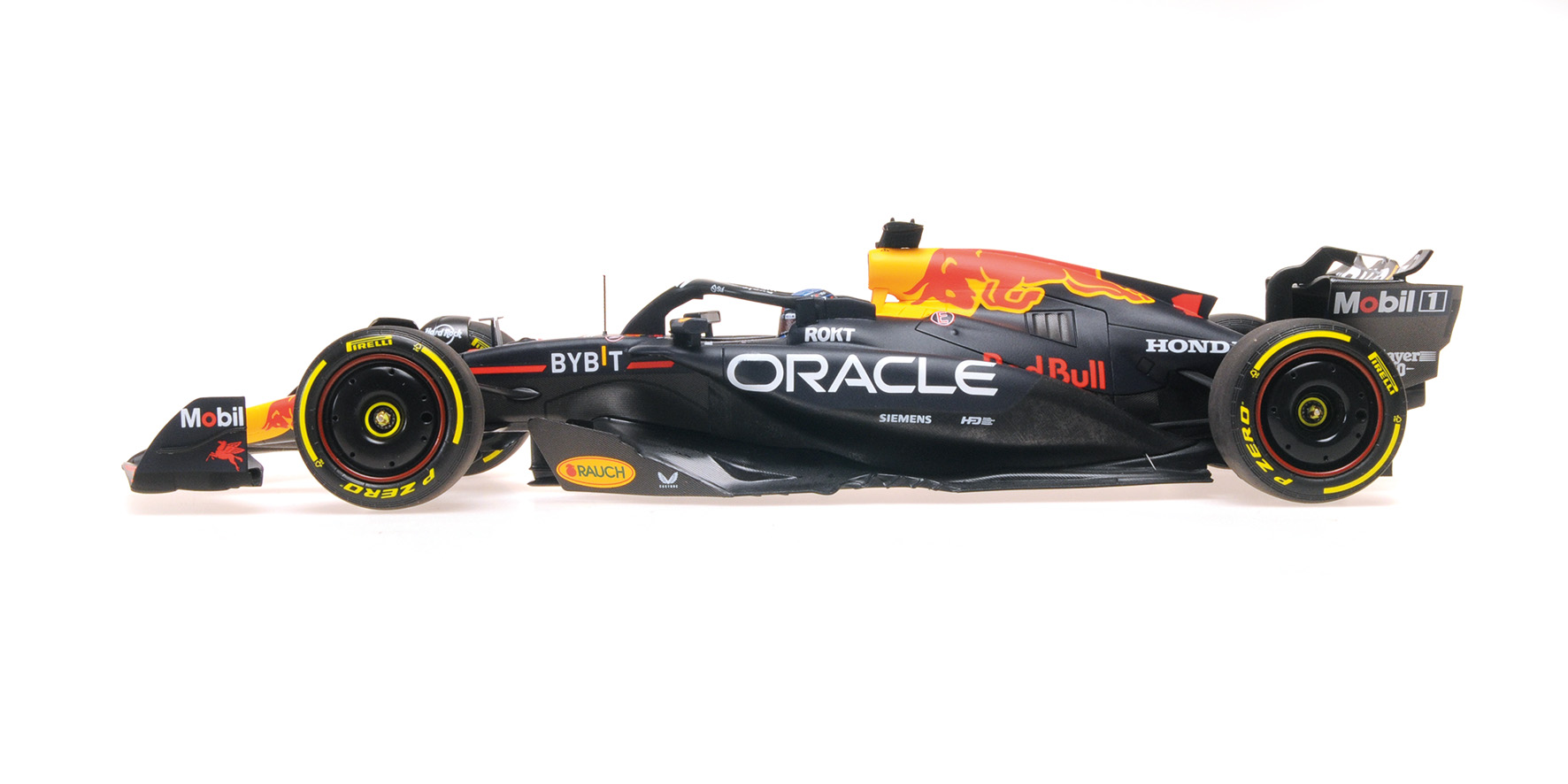 ORACLE RED BULL RACING RB20 - MAX VERSTAPPEN - LAS VEGAS GP 2024 - WORLD CHAMPION