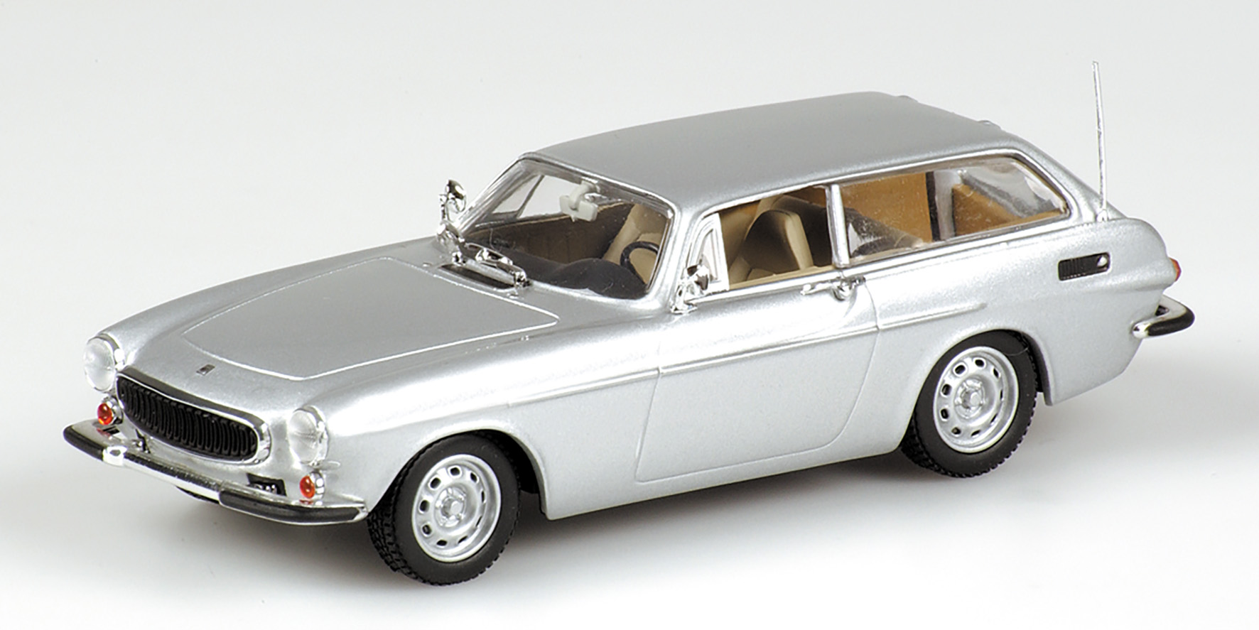 VOLVO P 1800 ES - 1971 - SILVER
