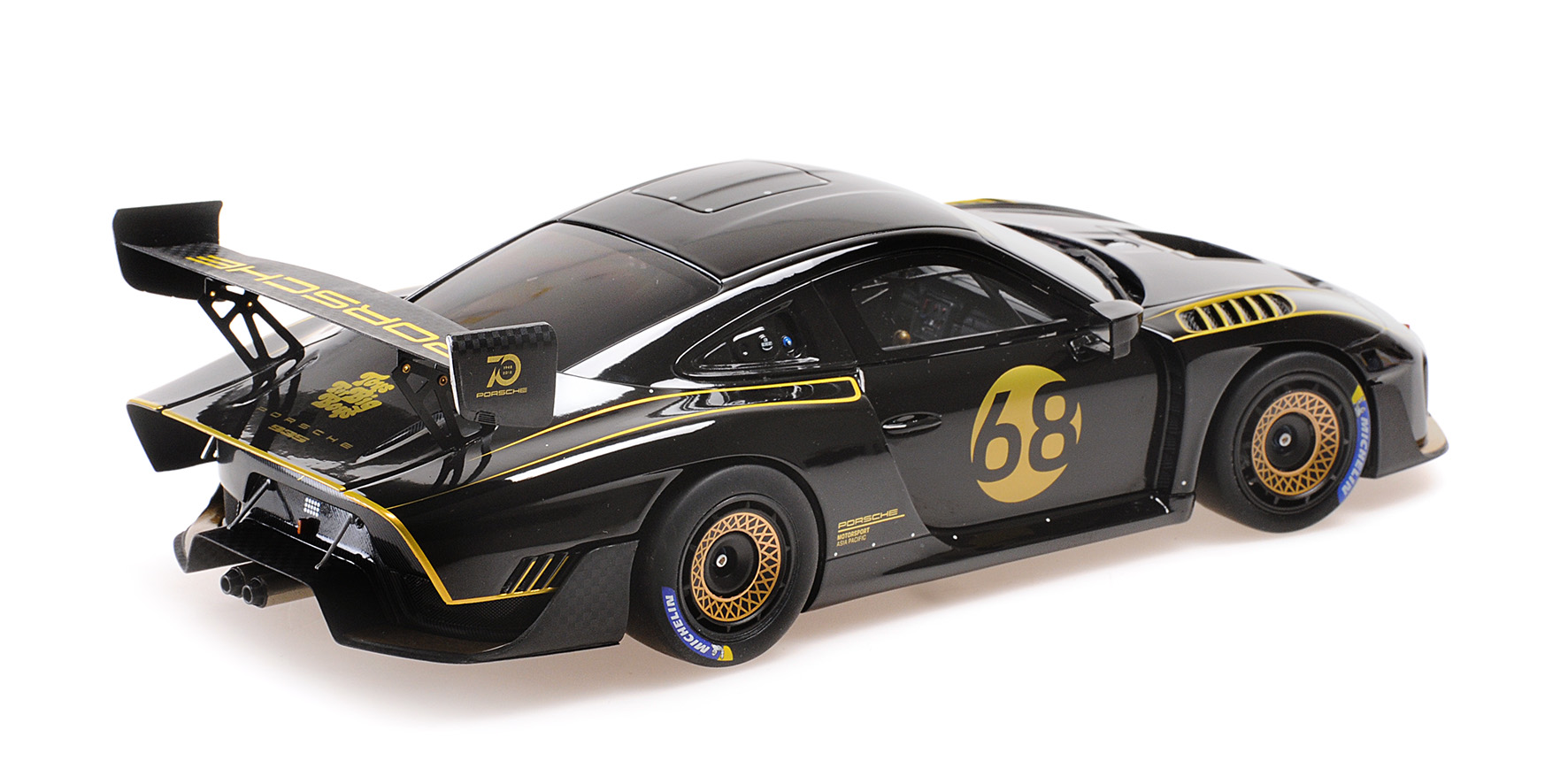 PORSCHE 935/19 - BLACK WITH GOLD STRIPES - 2020