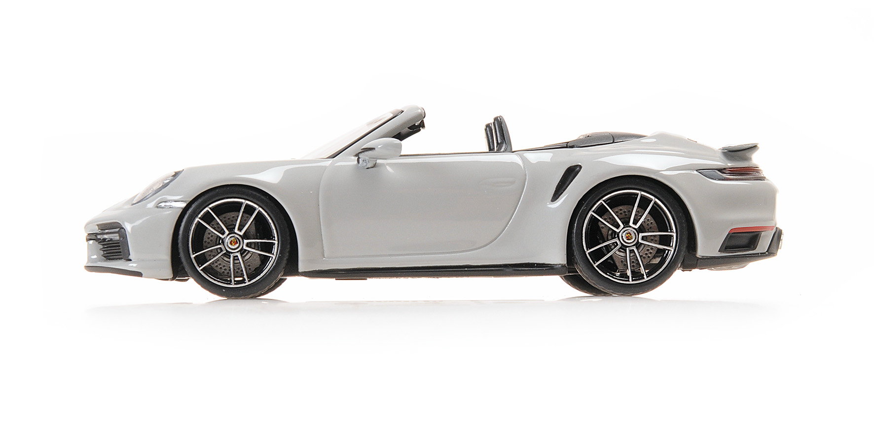 PORSCHE 911 (992) TURBO S CABRIOLET - 2019 - GREY