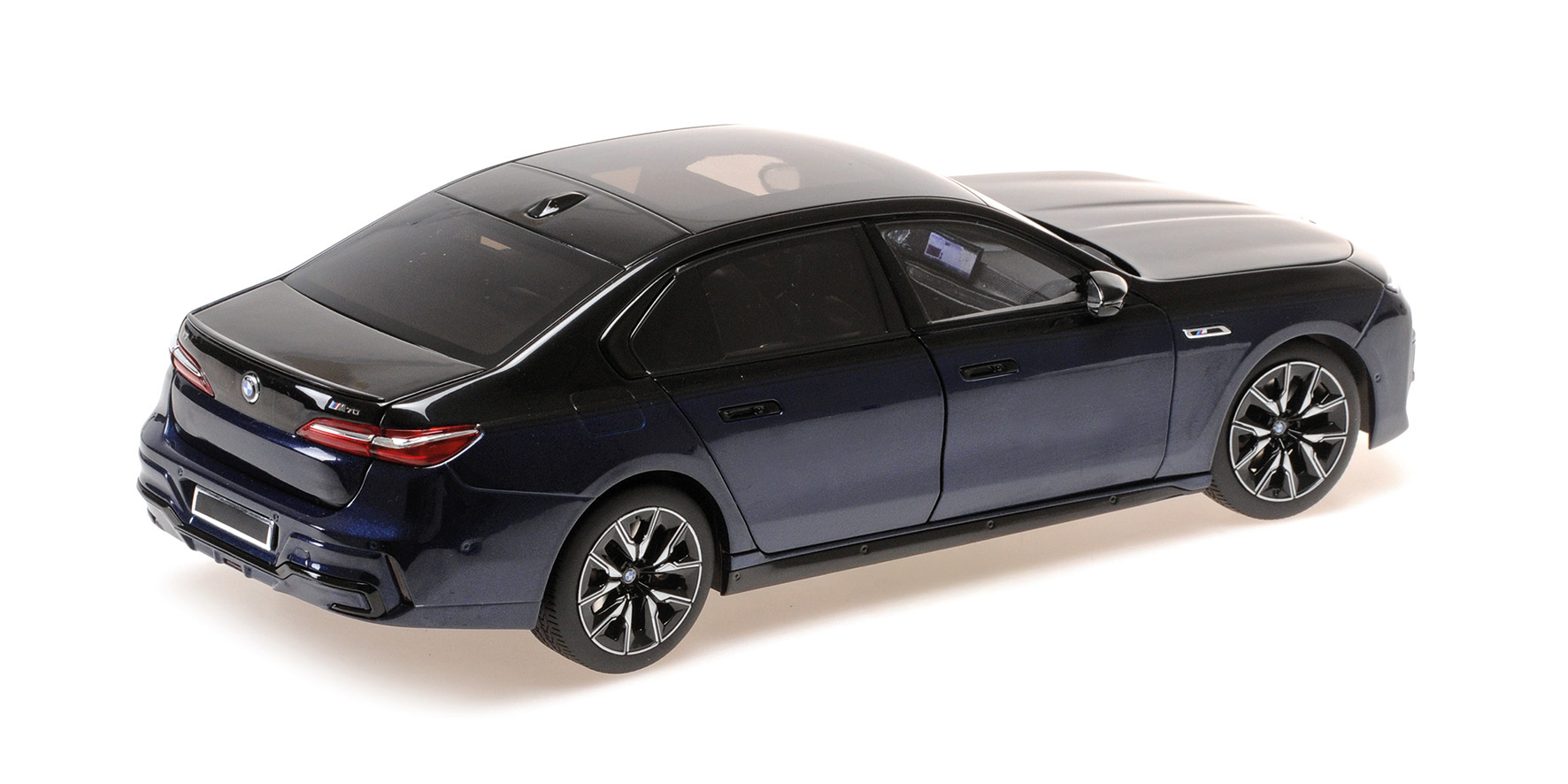BMW i7 M70 (G70) - 2024 - BLUE METALLIC/BLACK METALLIC
