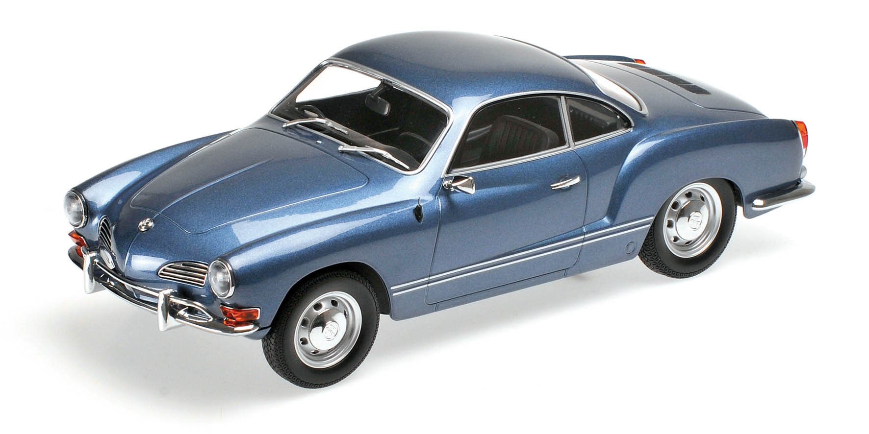 VOLKSWAGEN KARMANN GHIA COUPÉ - 1970 - BLUE