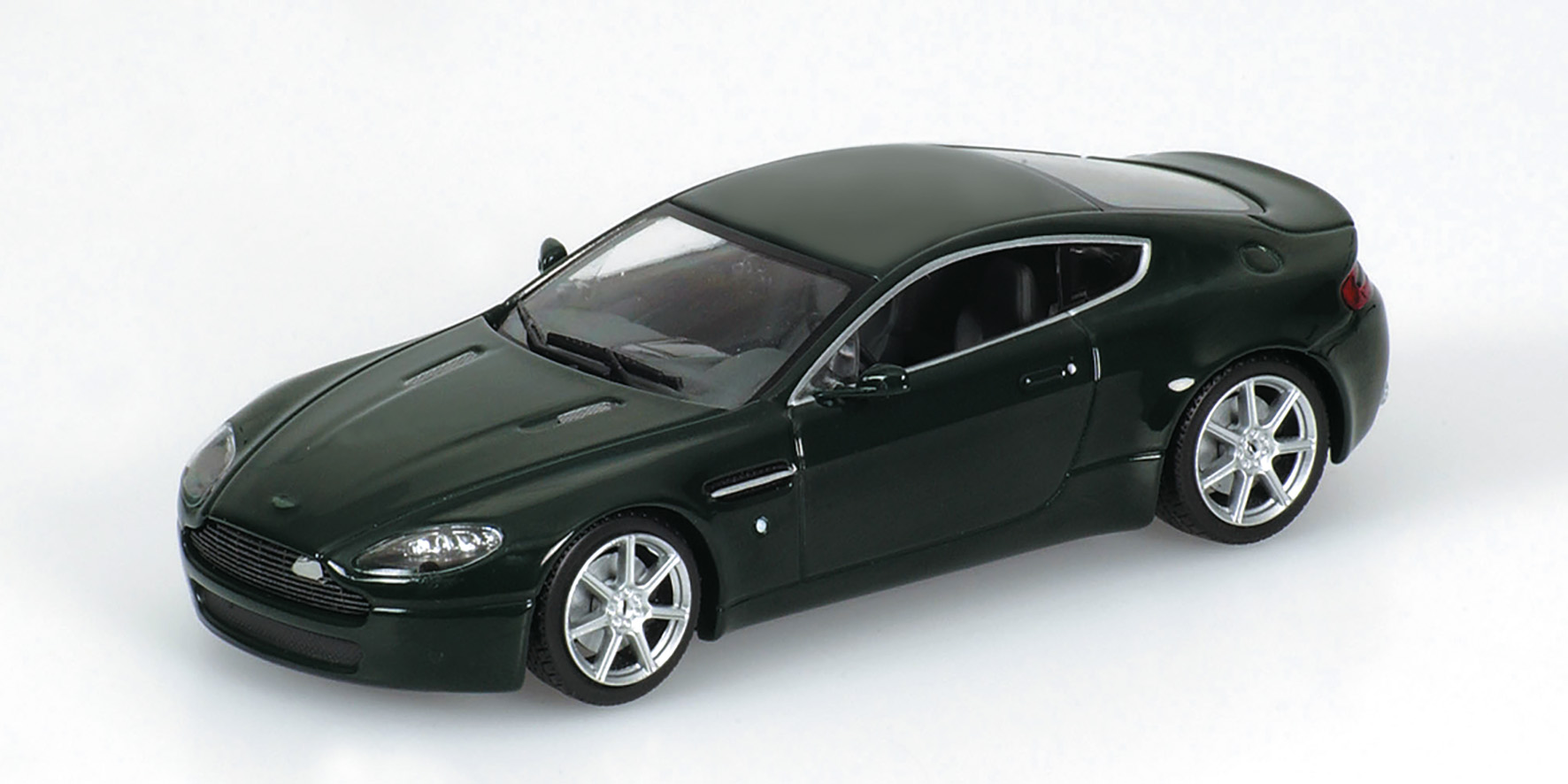 ASTON MARTIN V8 VANTAGE - 2005 - GREEN