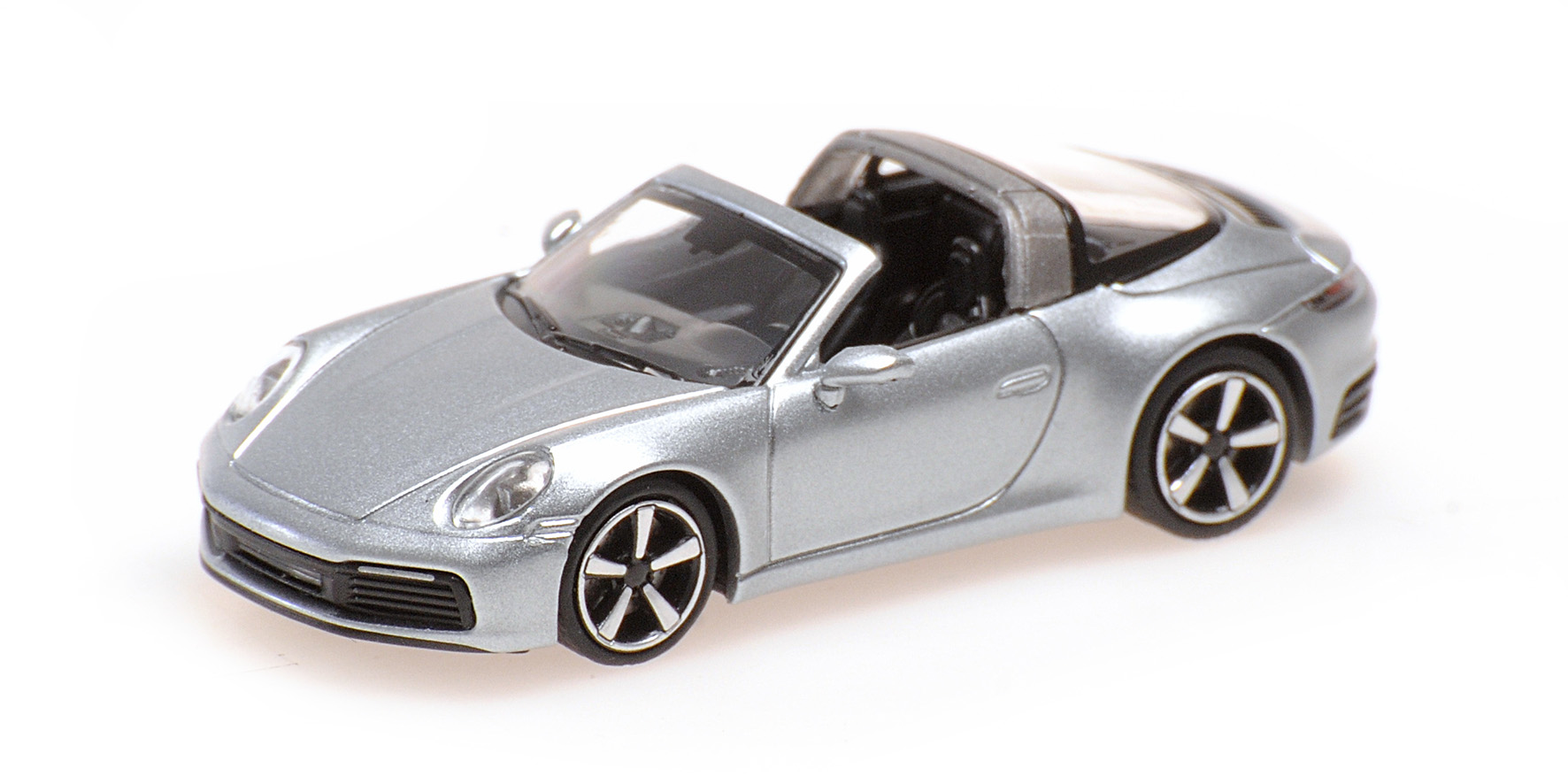 PORSCHE 911 (992) TARGA 4 - 2020 - SILVER