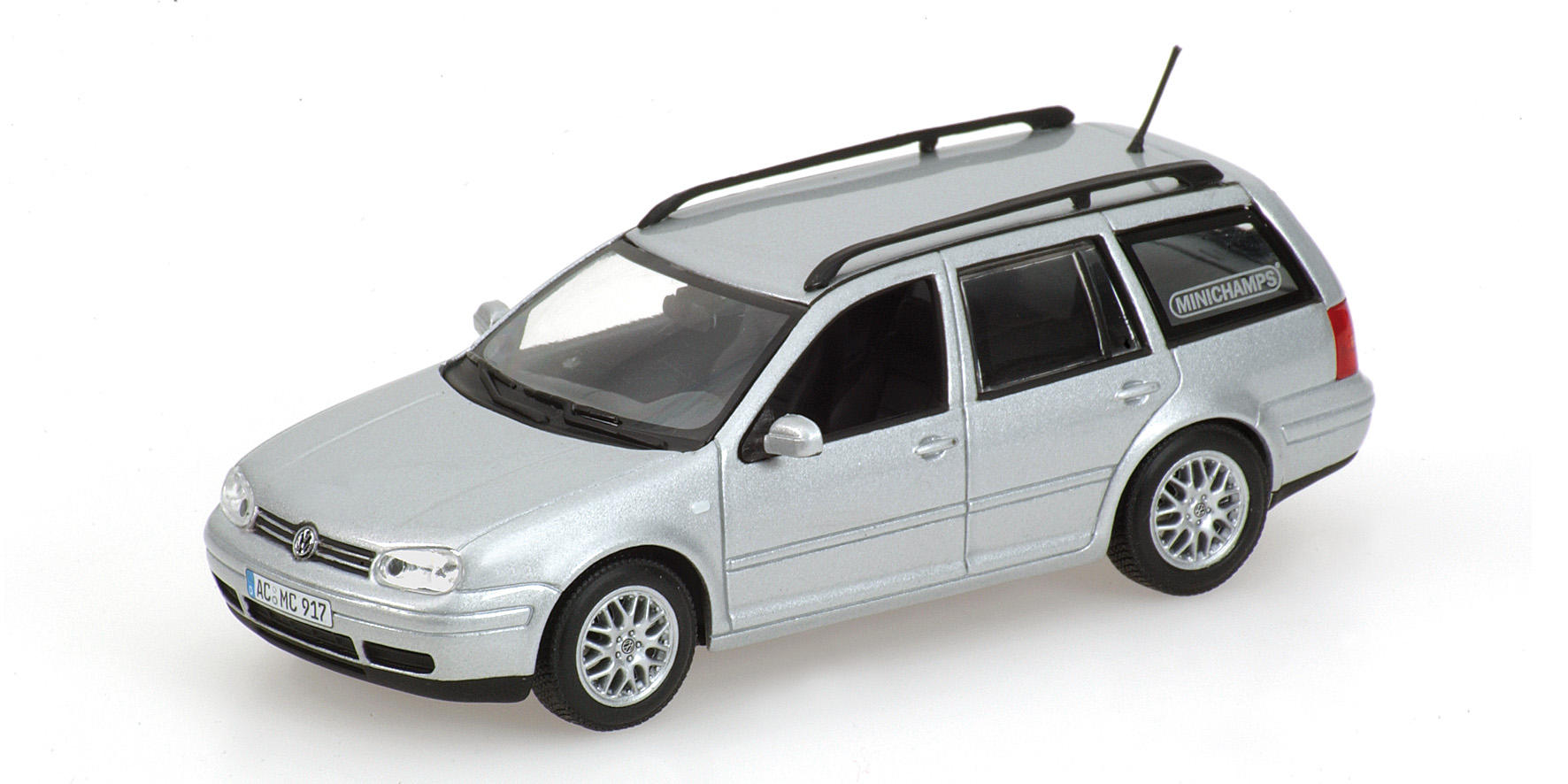 VOLKSWAGEN GOLF VARIANT - 2000 - SILVER - 'MINICHAMPS'