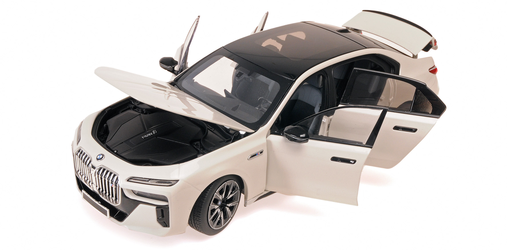 BMW i7 M70 (G70) - 2024 - WHITE METALLIC