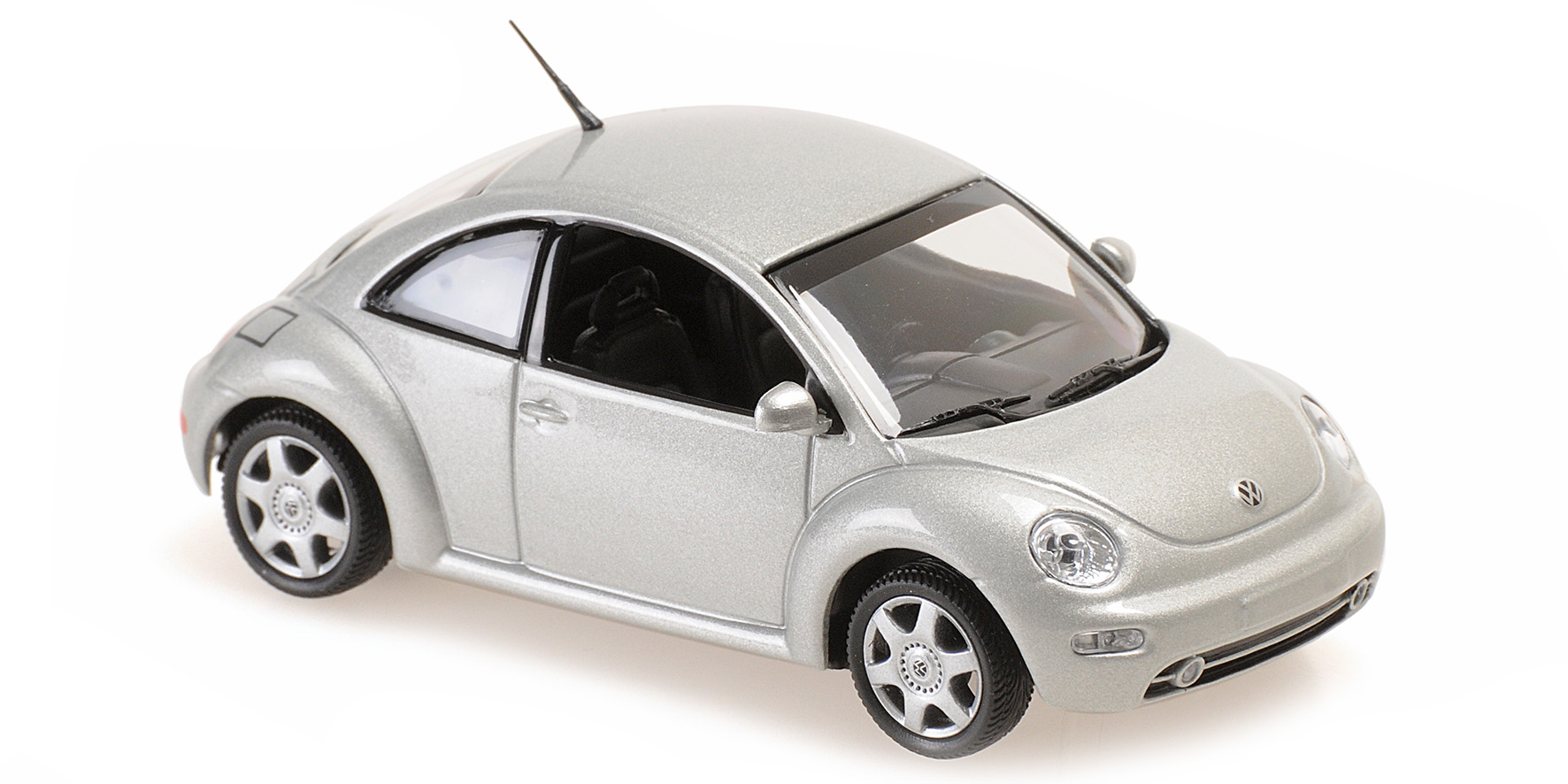 VOLKSWAGEN NEW BEETLE - 1998 - SILVER