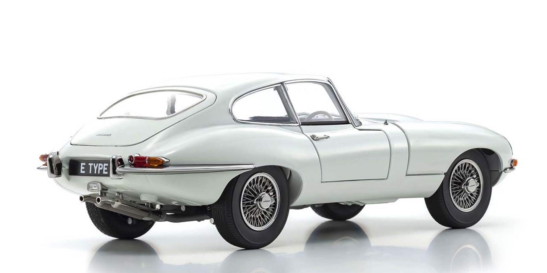 JAGUAR E TYPE (RHD) WHITE (08954W)