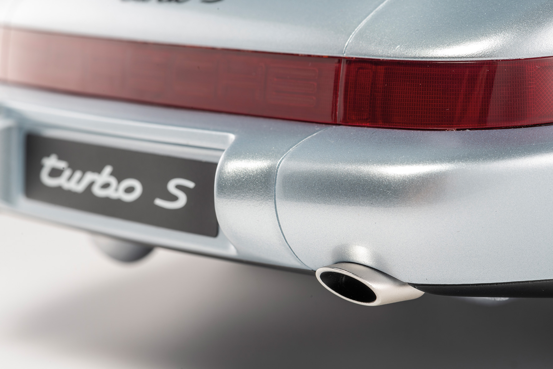 PORSCHE 911 (964) TURBO S - 1992 - POLARSILBER