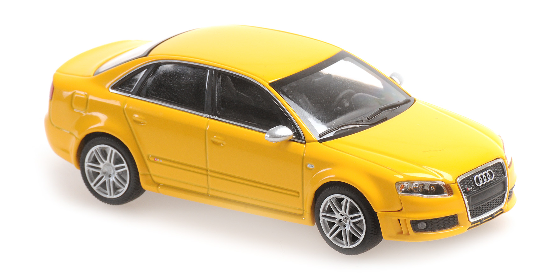 AUDI RS4 - 2004 - YELLOW