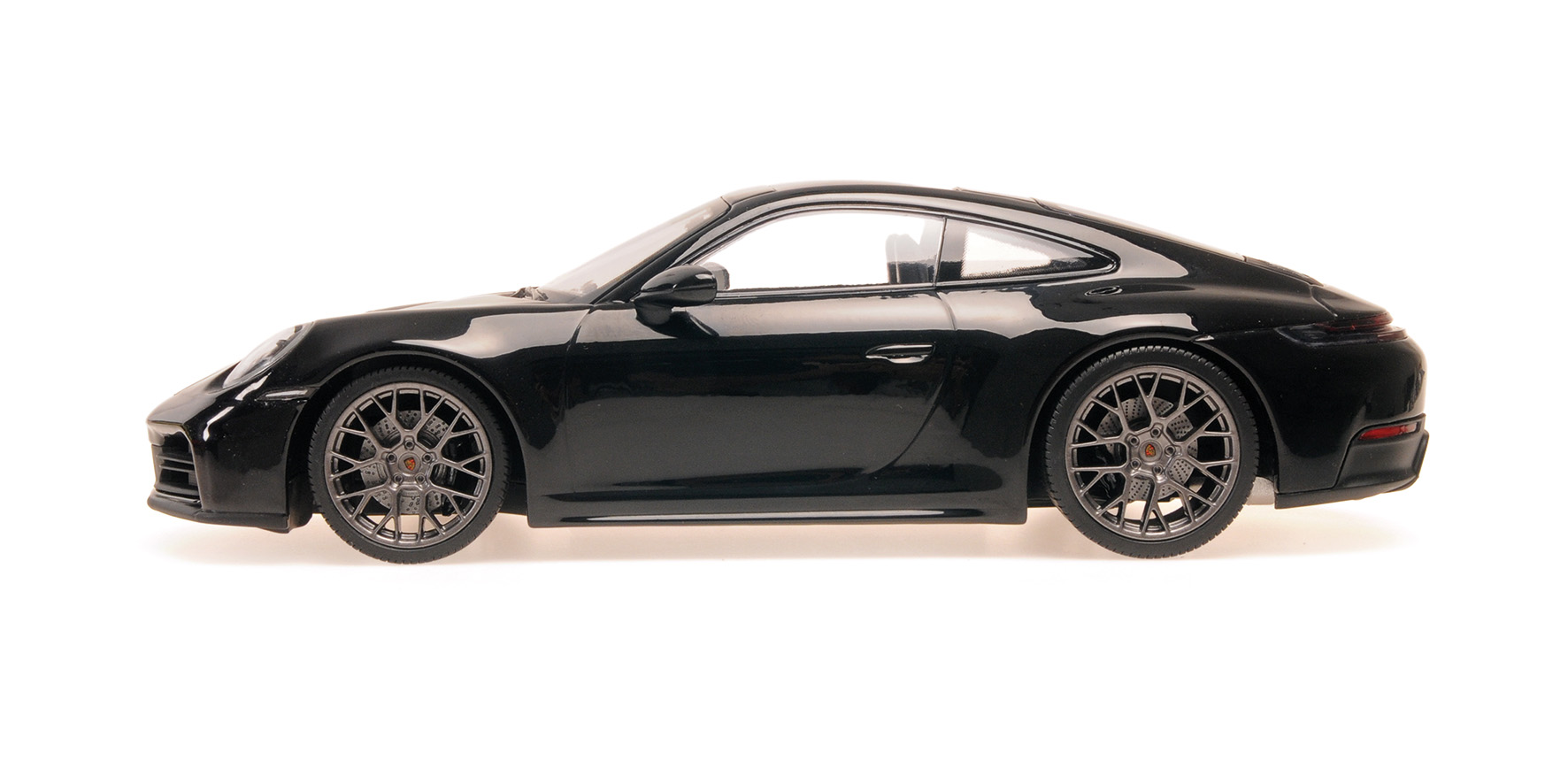 PORSCHE 911 (992.2) CARRERA COUPE - 2024 - BLACK METALLIC