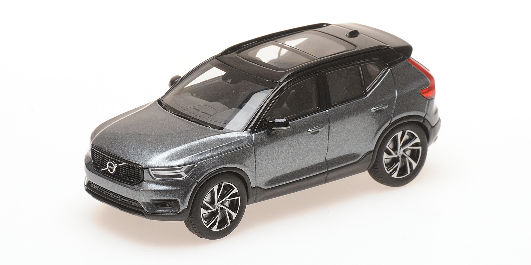 VOLVO XC40 - GREY METALLIC (03673GR)