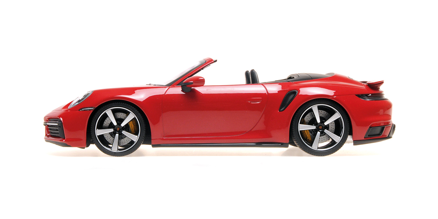 PORSCHE 911 (992)  TURBO S CABRIOLET - 2020 - RED