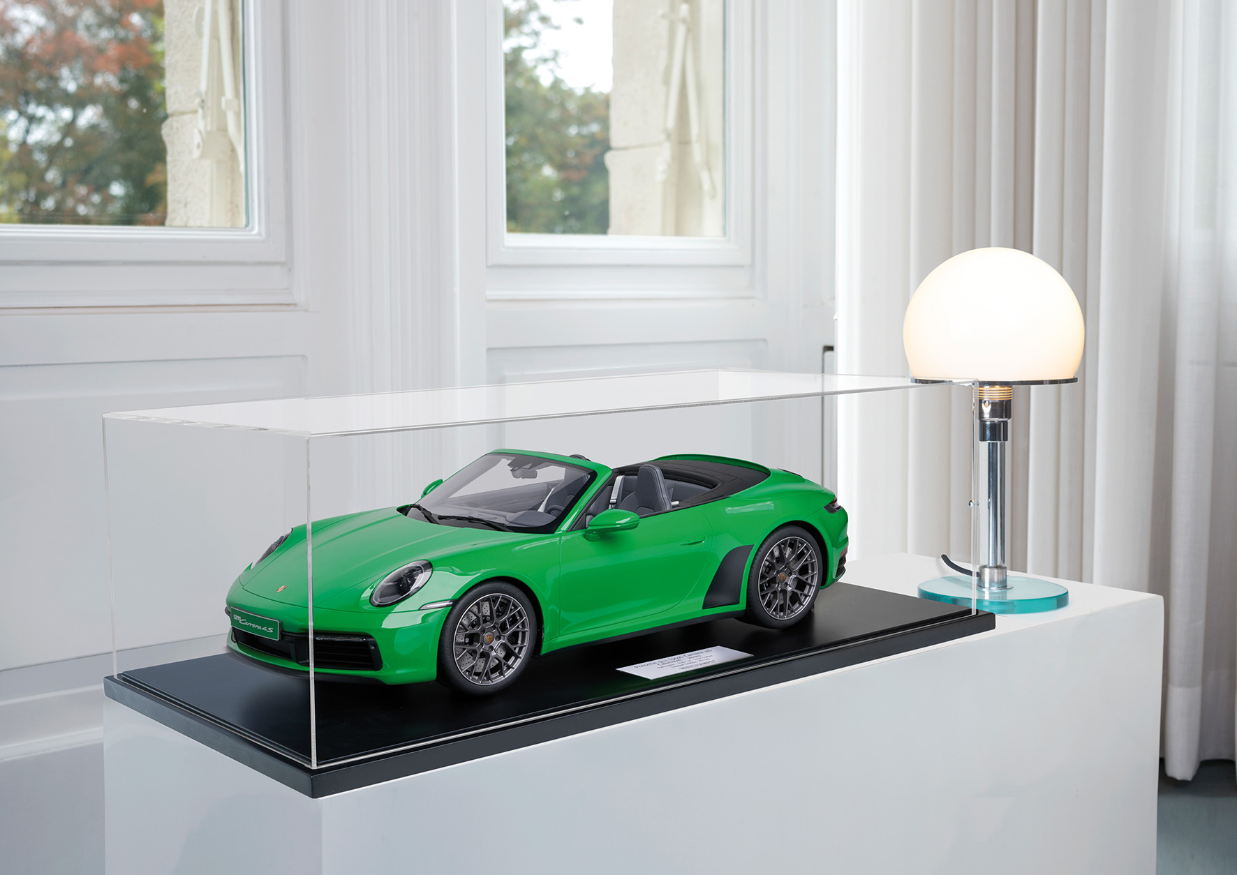 PORSCHE 911 (992) CARRERA 4S CABRIOLET - 2020 - PYTHONGRÜN