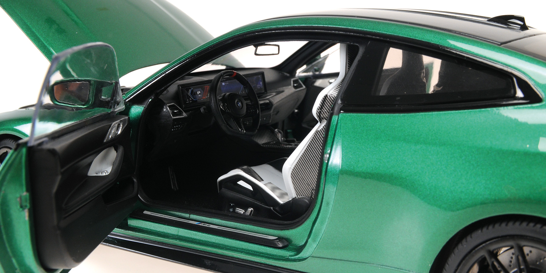 BMW M4 - 2024 - GREEN METALLIC