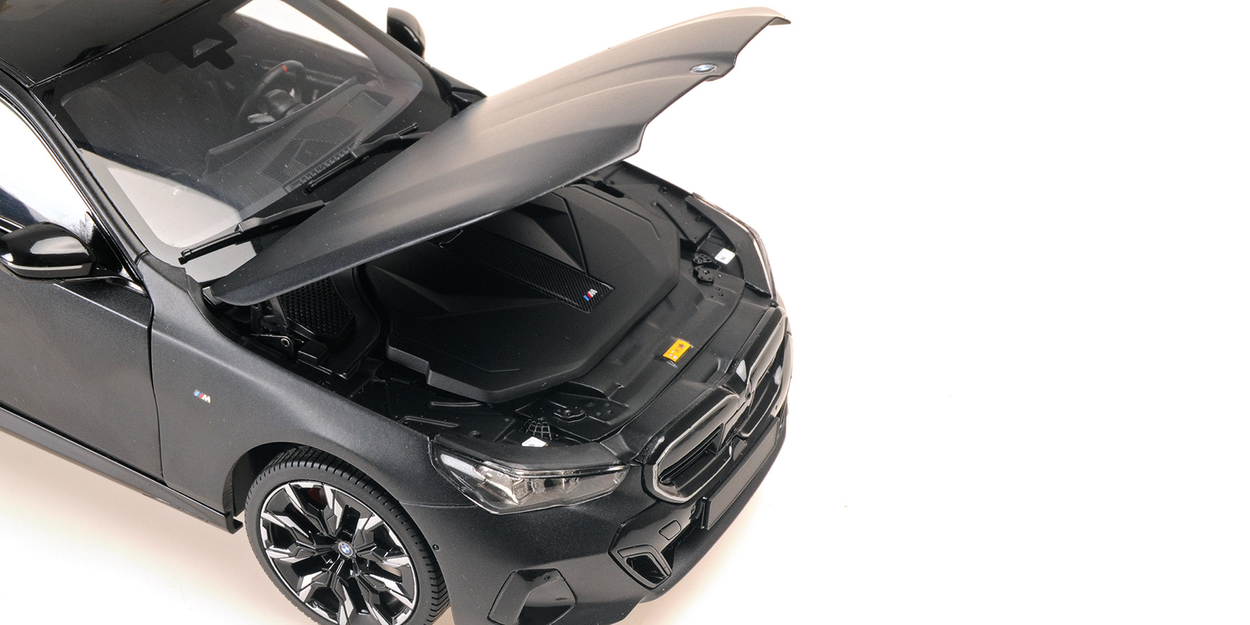 BMW i5 - 2023 - MATT GREY
