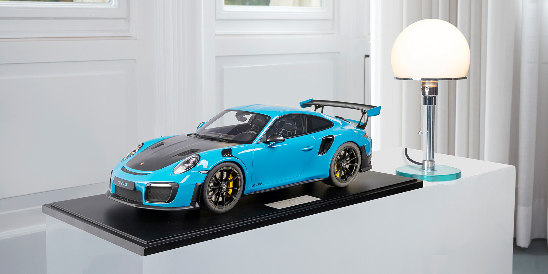 PORSCHE 911 (991.2) GT2RS - 2018 - MIAMIBLAU (99)
