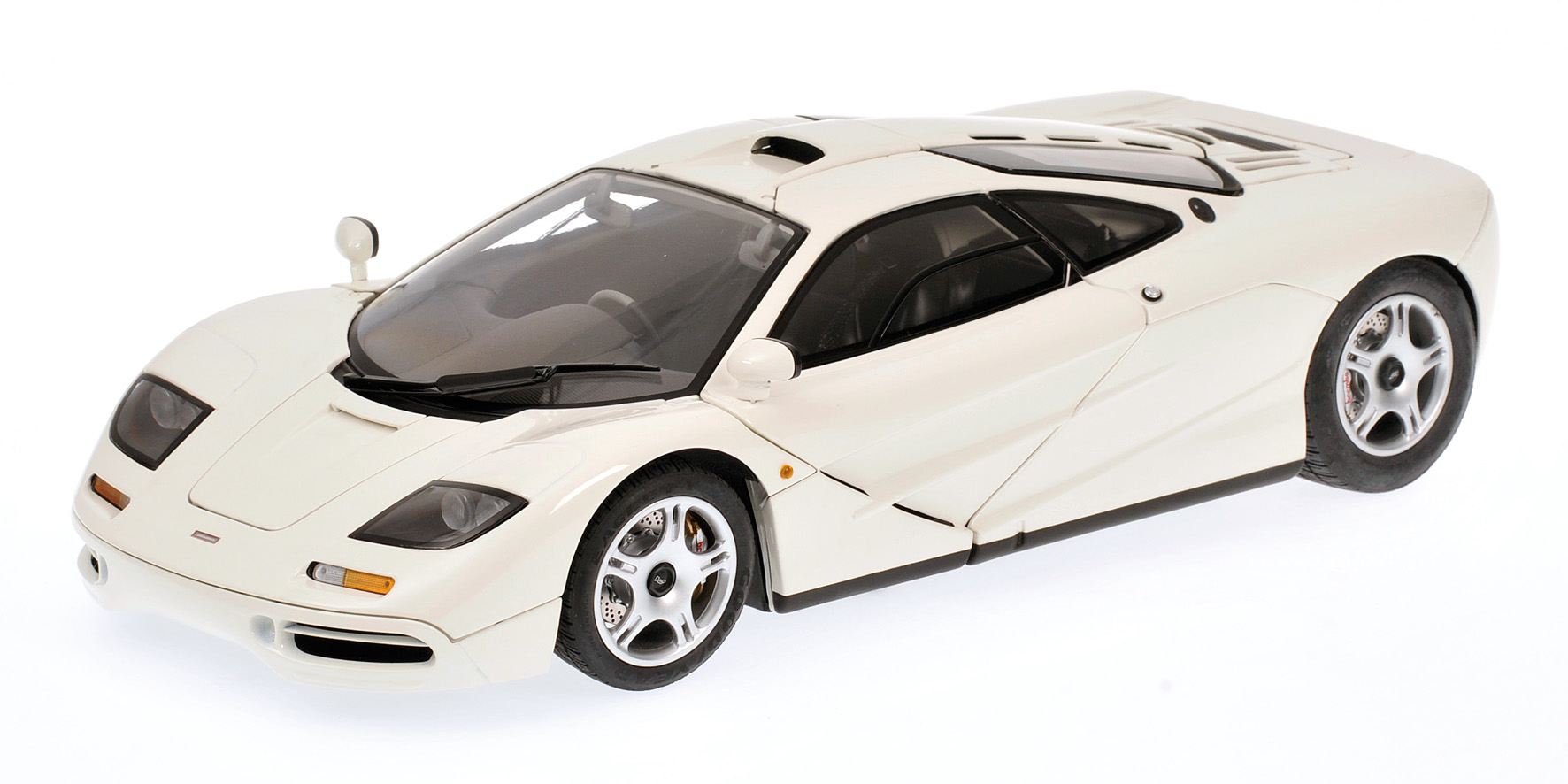 MCLAREN F1 ROADCAR - 1994 - WHITE