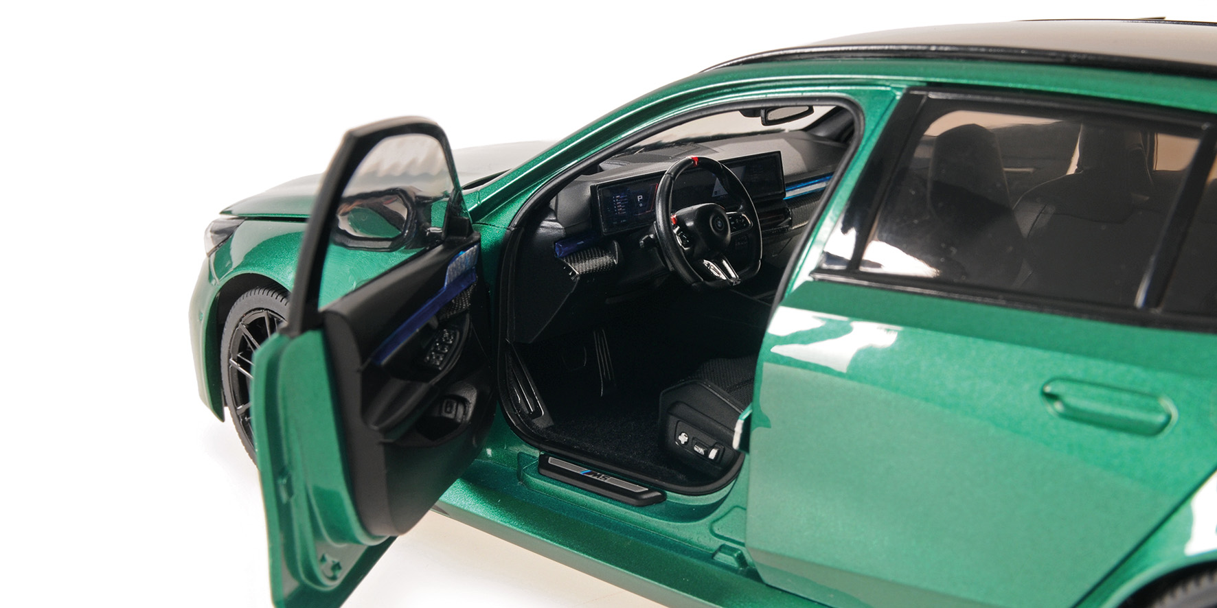 BMW M5 TOURING - 2024 - GREEN METALLIC