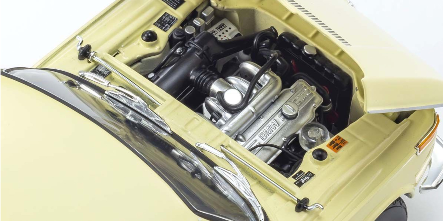 BMW 2002 TII - BEIGE - (08543ML)
