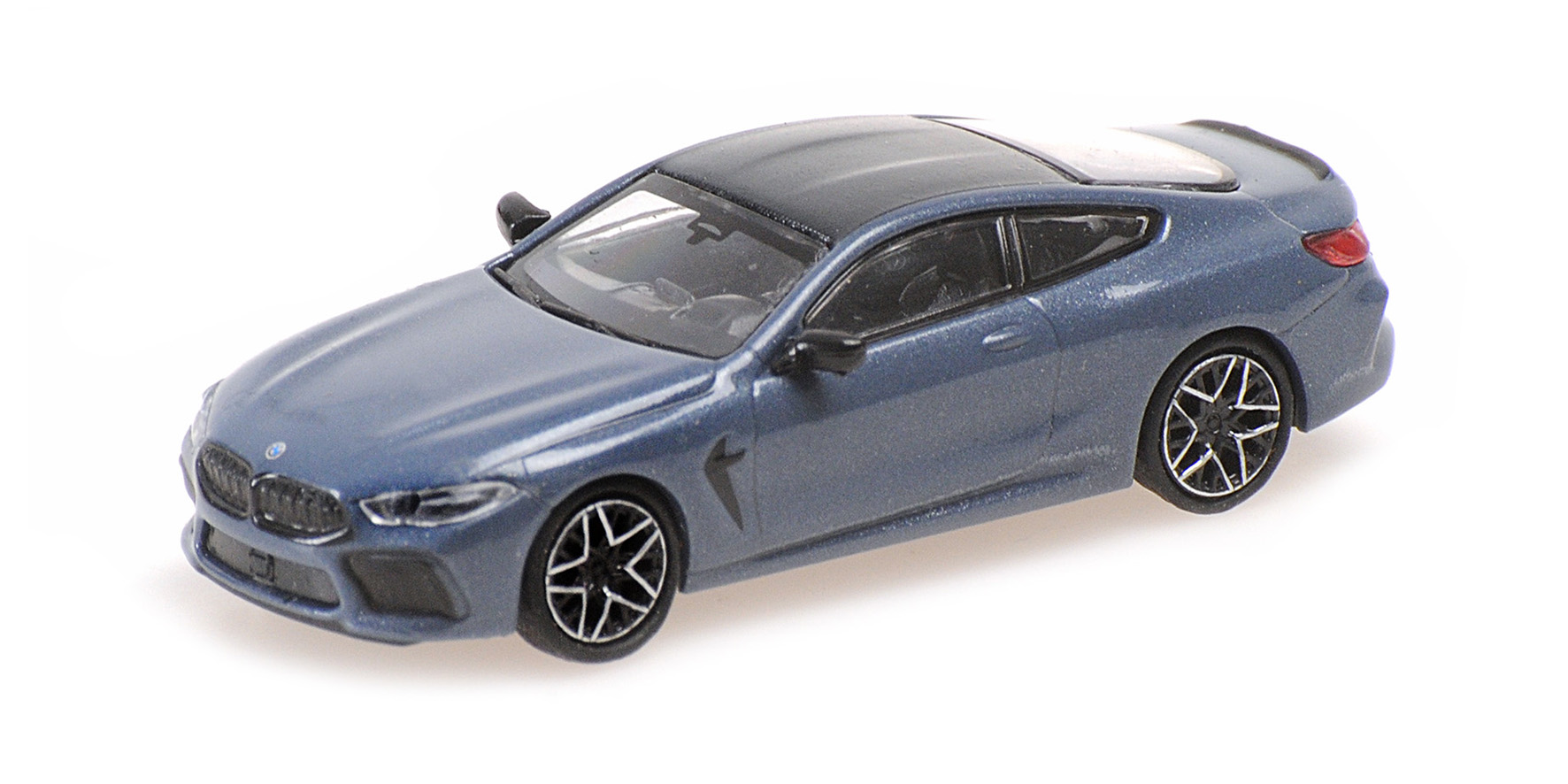 BMW M8 COUPE - 2019 - BLUE METALLIC