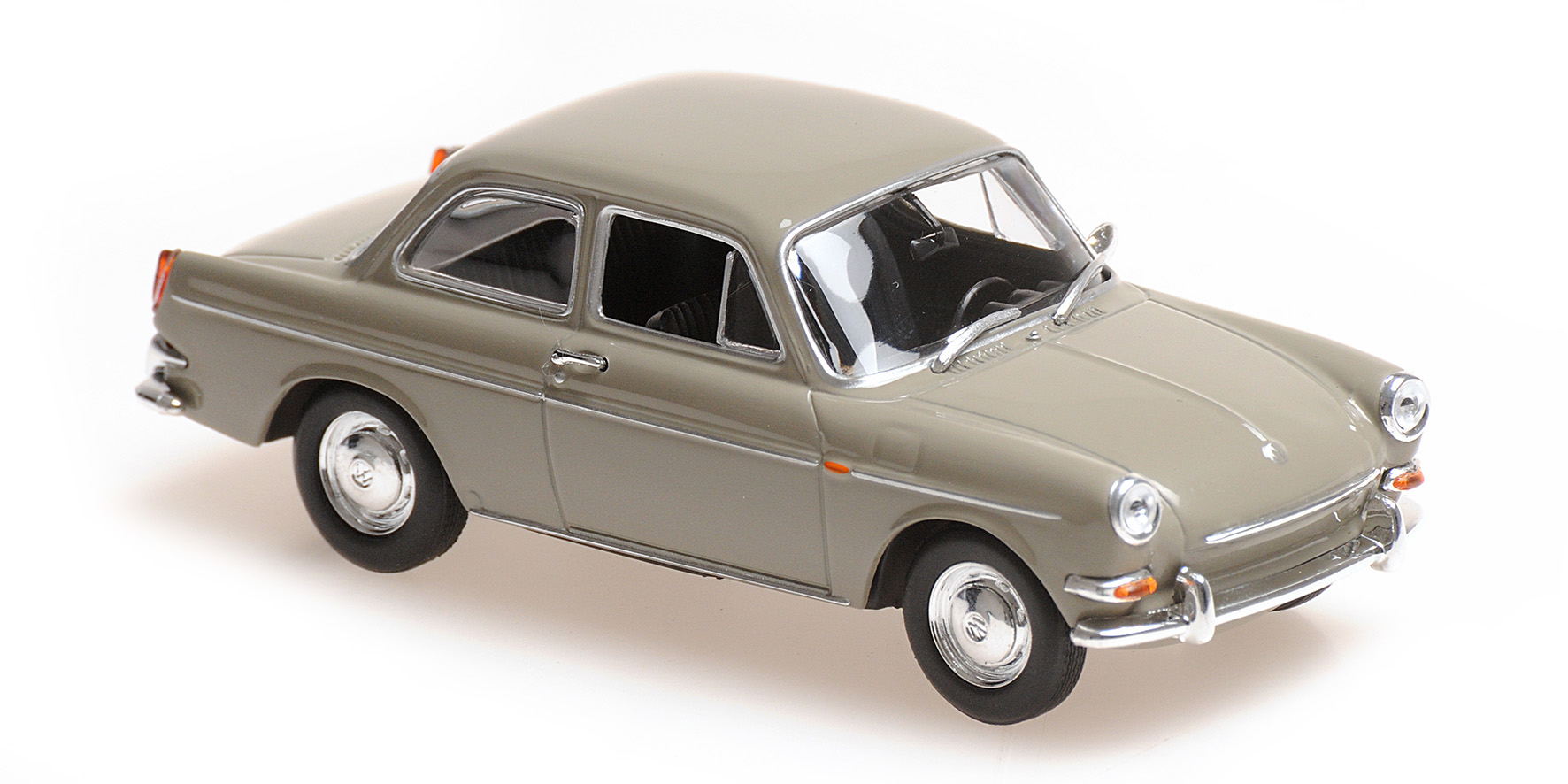 VOLKSWAGEN 1600 - 1966 - BEIGE