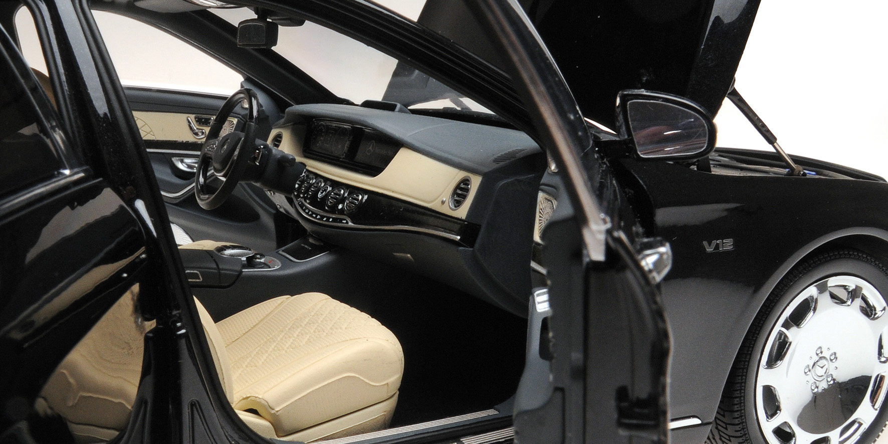 MERCEDES-BENZ S-CLASS MAYBACH - 2016 - OBSIDIAN BLACK