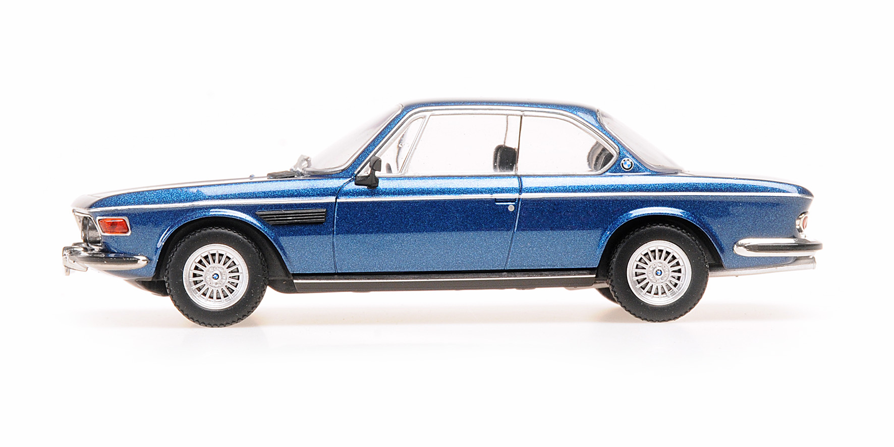 BMW 3.0 CS - 1968 - BLUE METALLIC