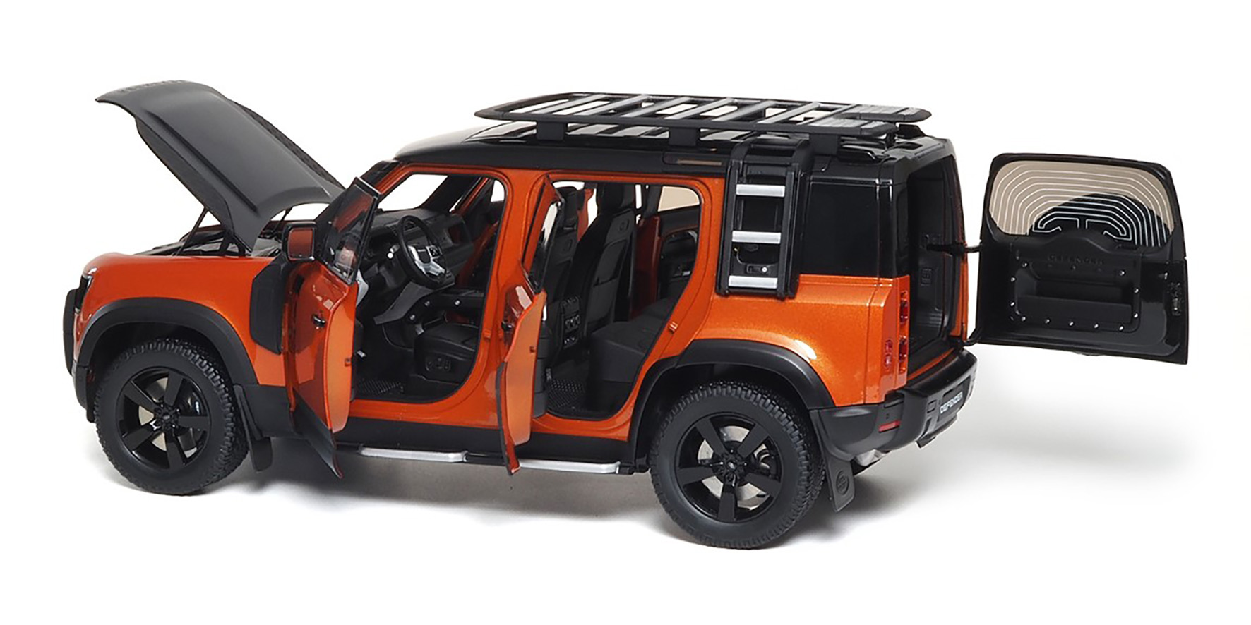 LAND ROVER DEFENDER 110 - 2020 - PHOENIX ORANGE/SANTORINI BLACK