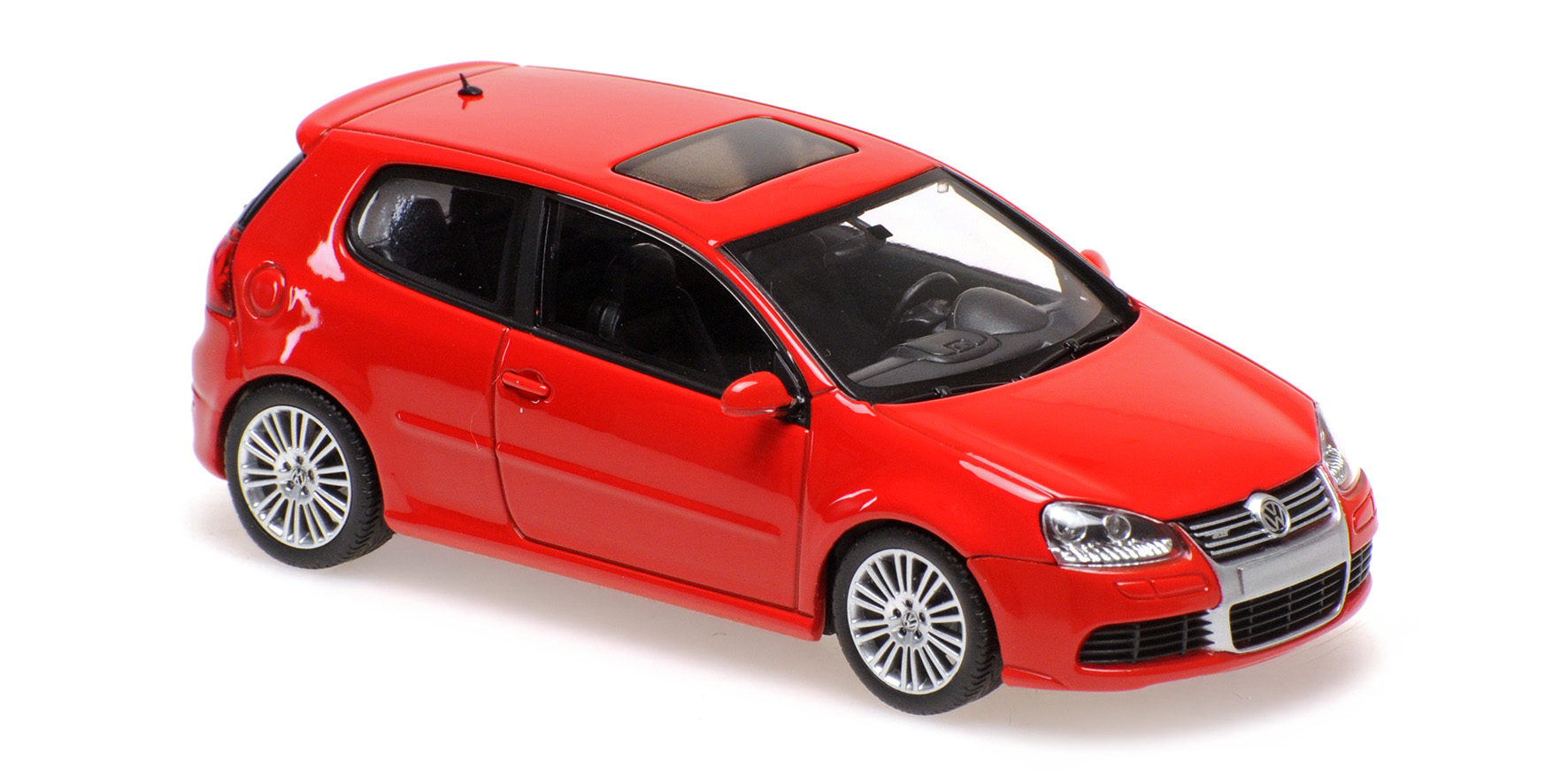 VOLKSWAGEN GOLF R32 - 2005 - RED