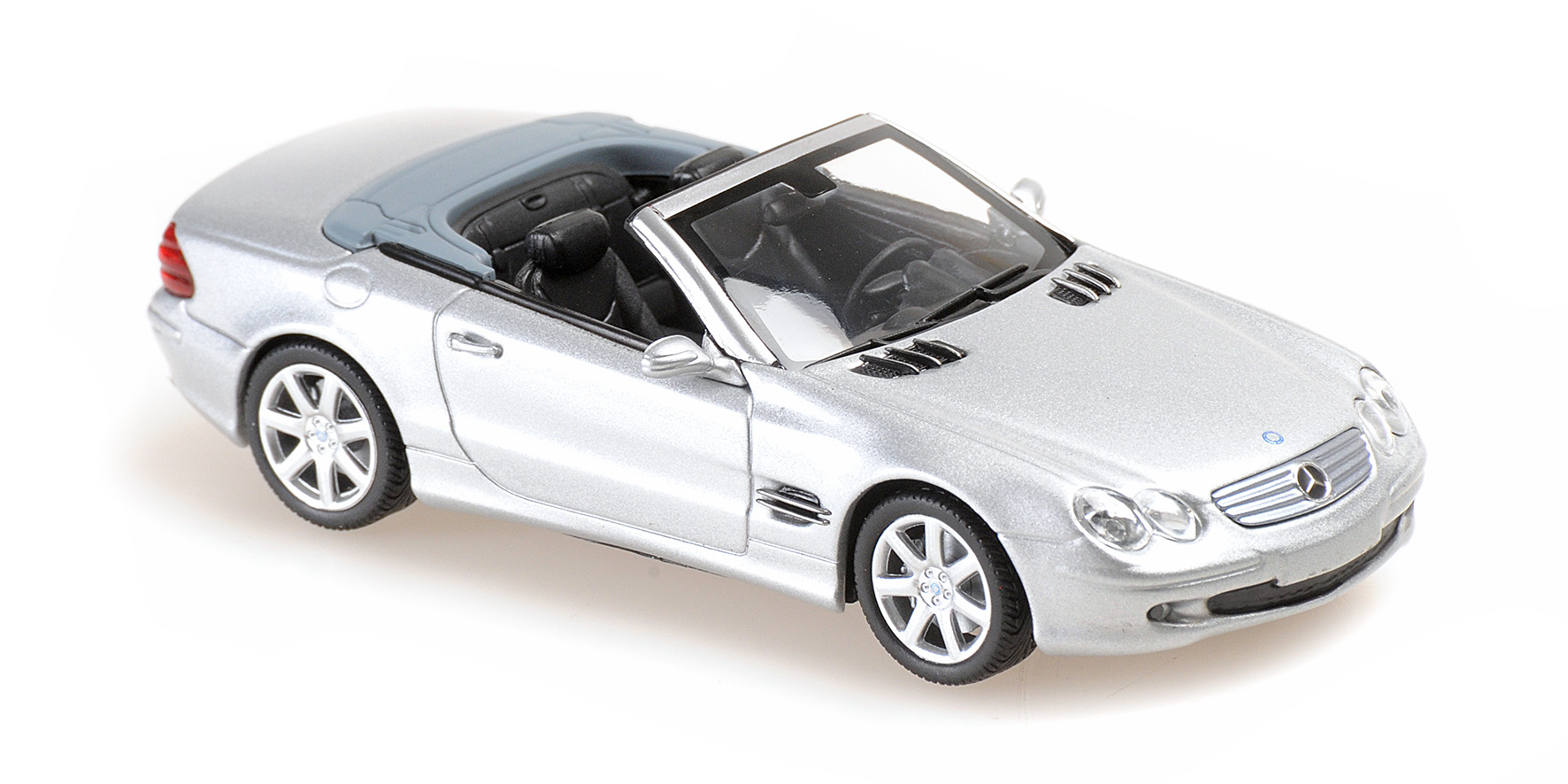 MERCEDES BENZ SL CLASS (R230) - 2001 - SILVER