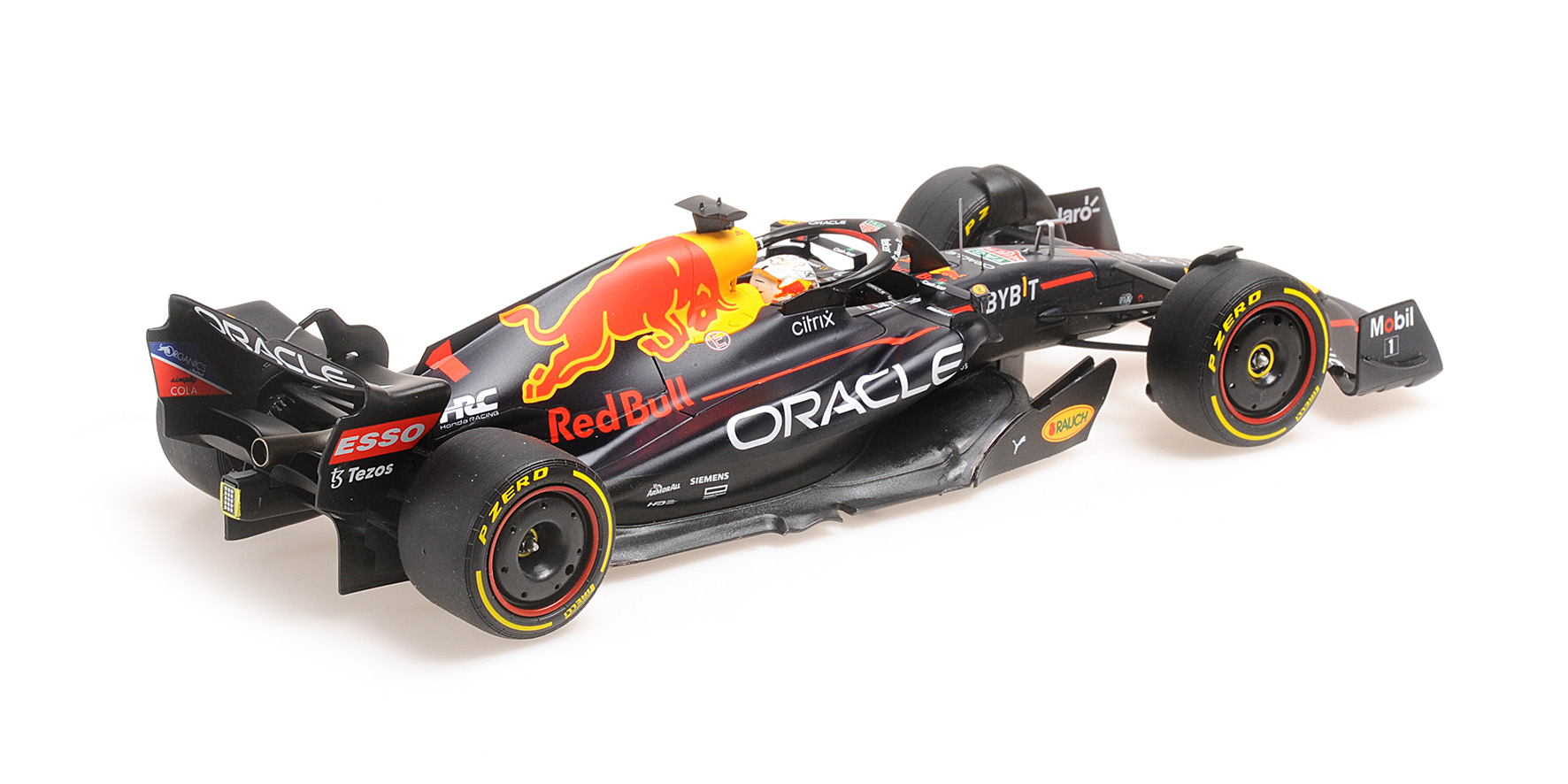 ORACLE RED BULL RACING RB18 - MAX VERSTAPPEN - WINNER SAUDI ARABIAN GP 2022
