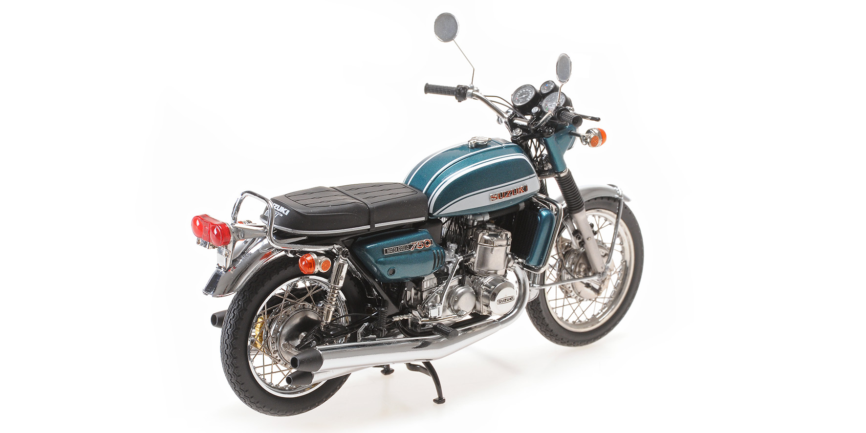 SUZUKI GT 750 - 1972 - GREEN