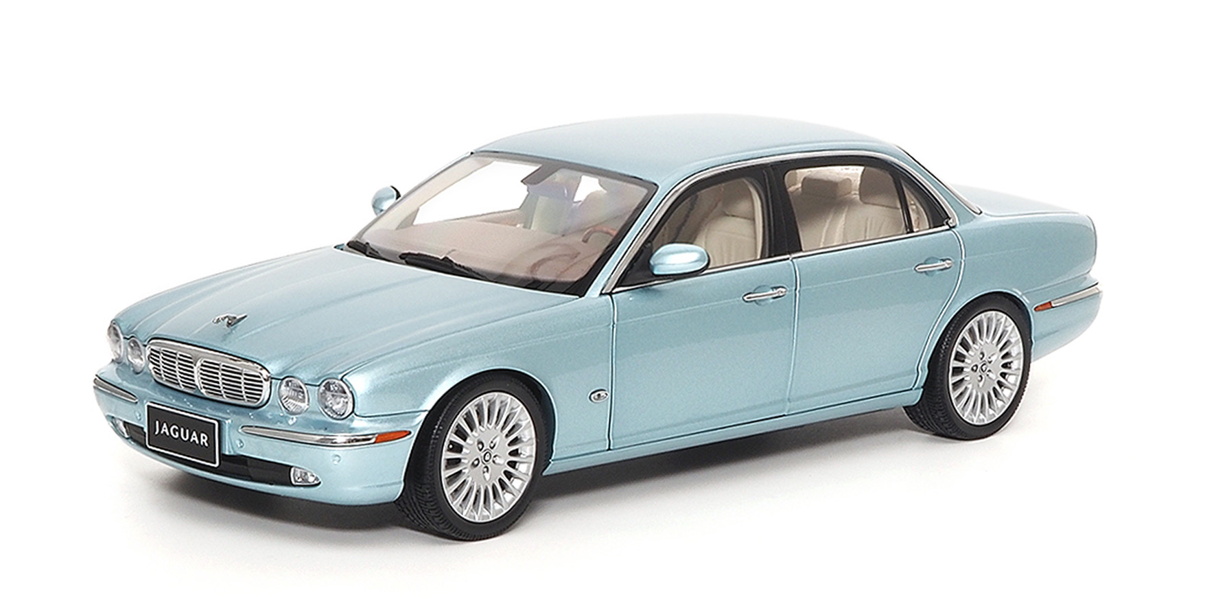 JAGUAR XJ6 (X350) - SEAFROST (LIGHT BLUE)