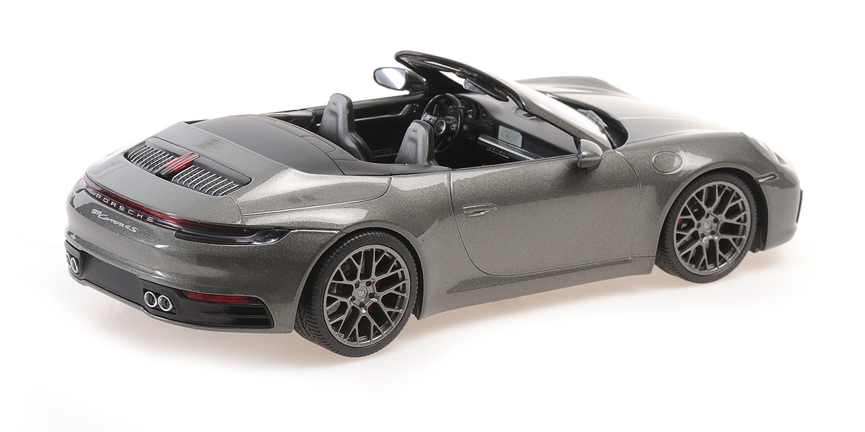 PORSCHE 911 CARRERA 4S CABRIOLET - 2019 - GREEN METALLIC