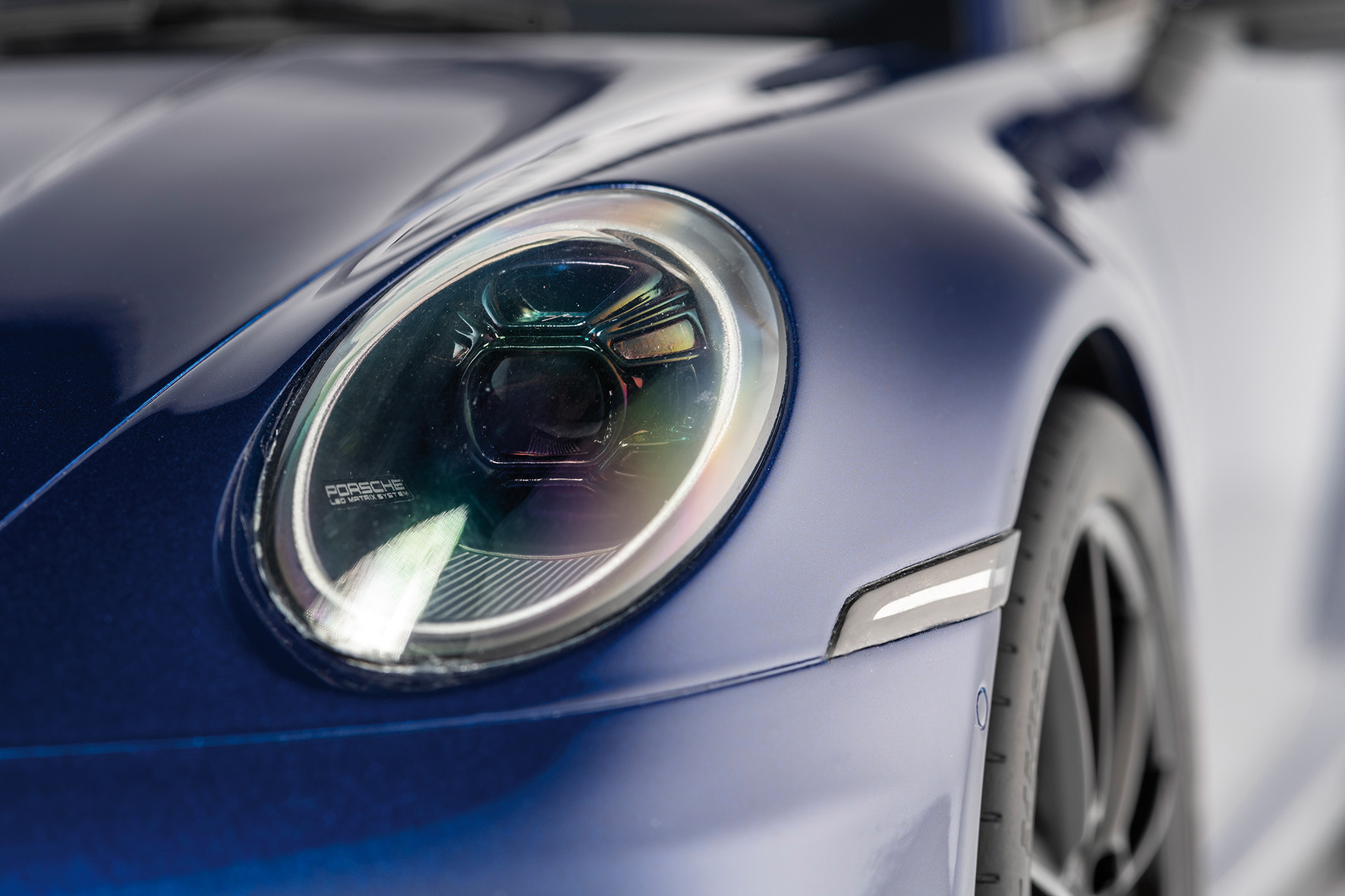PORSCHE 911 (992) CARRERA 4S CABRIOLET - 2020 - ENZIAN BLUE METALLIC