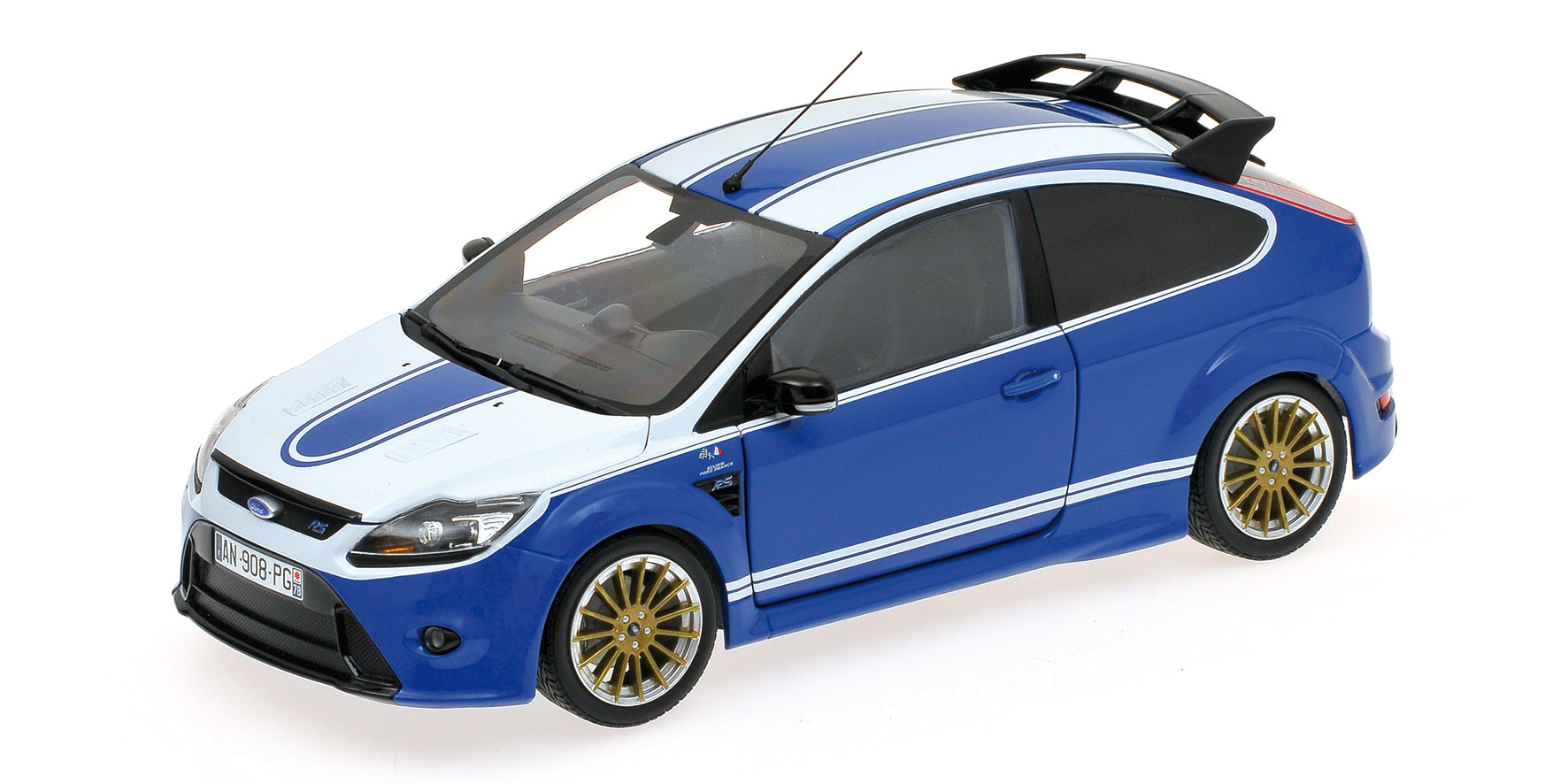 FORD FOCUS RS - 2010 - LE MANS CLASSIC EDITION - WHITE - 1972 - FORD CAPRI RS2600 TRIBUTE